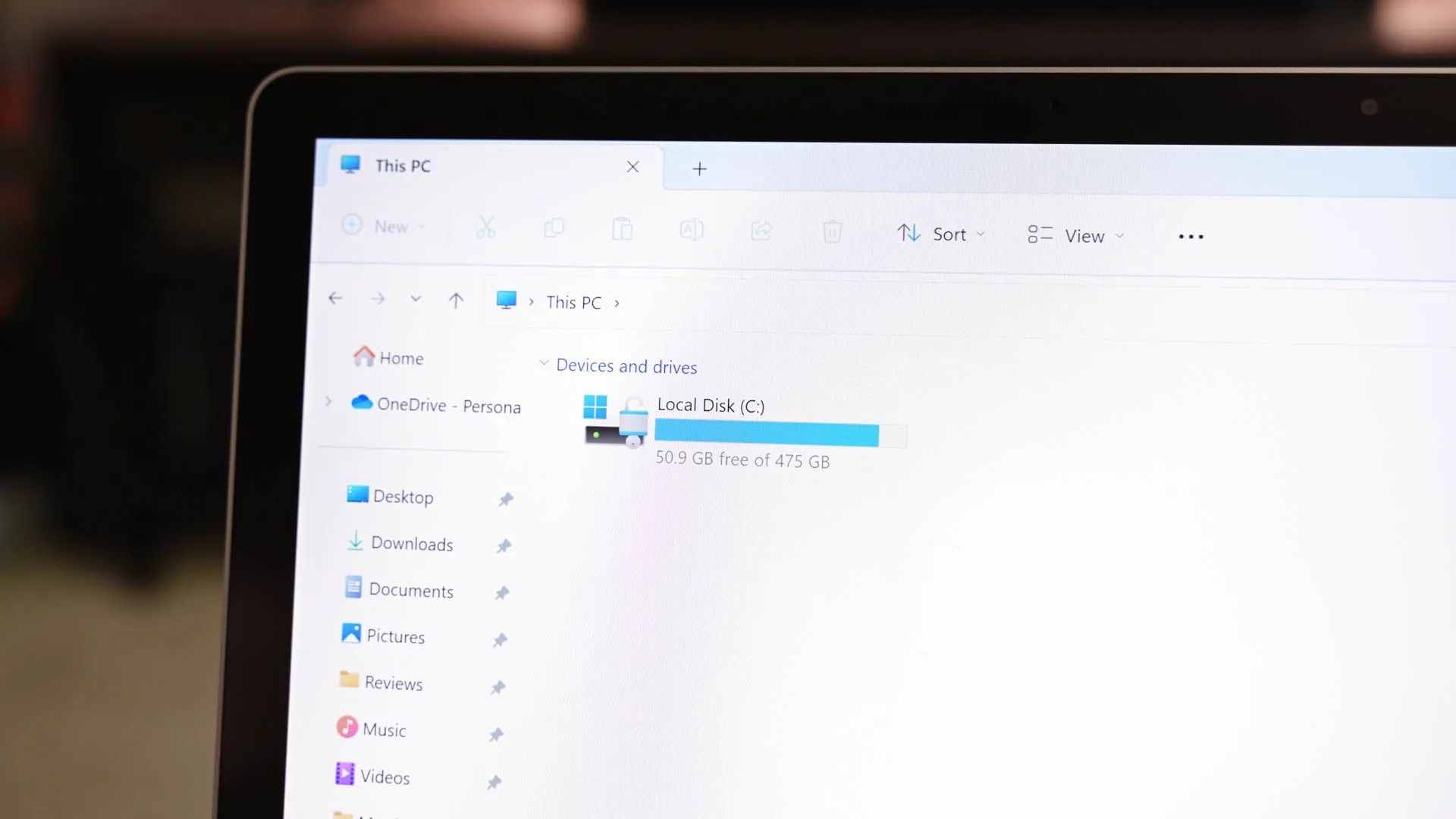Biểu tượng File Explorer trên Windows 11.