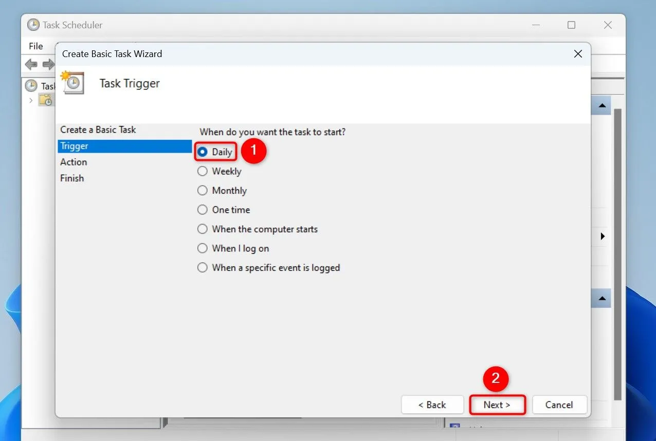 Chọn tần suất chạy tác vụ xóa file tạm là Daily (Hàng ngày) trong Task Scheduler.