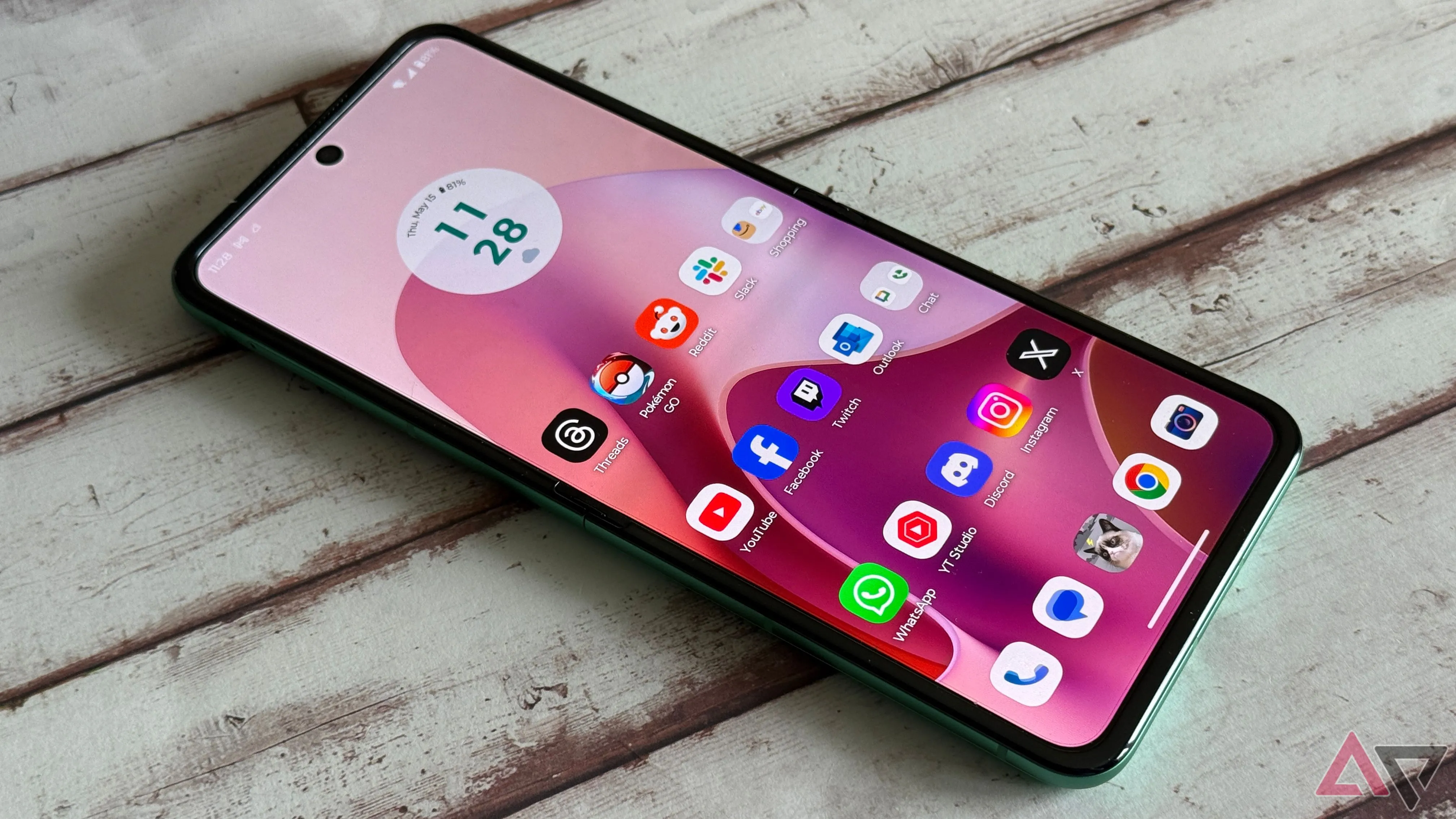 Giao diện màn hình chính bên trong của Motorola Razr 2025