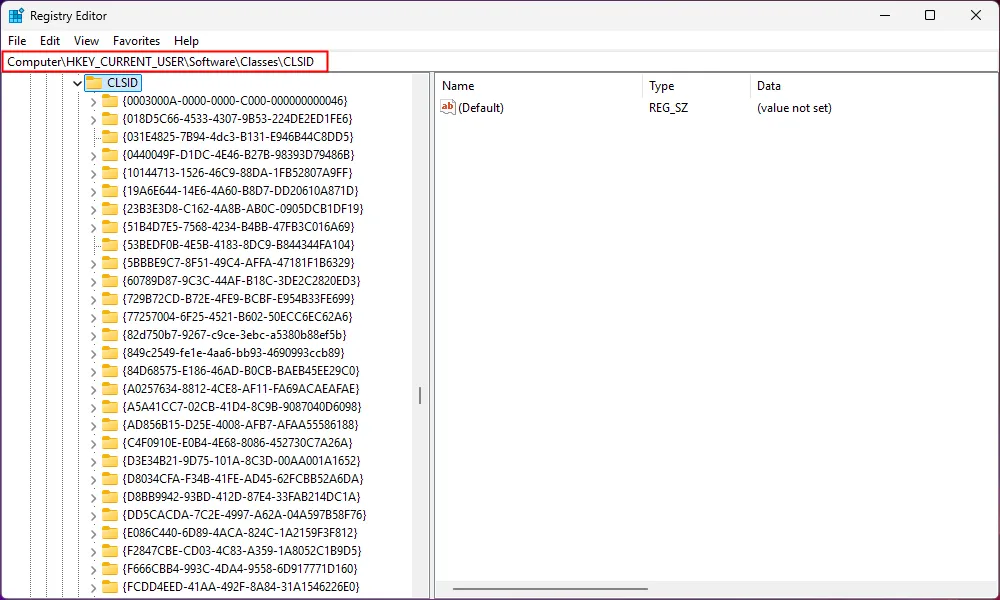Giao diện Registry Editor sau khi điều hướng đến khóa CLSID
