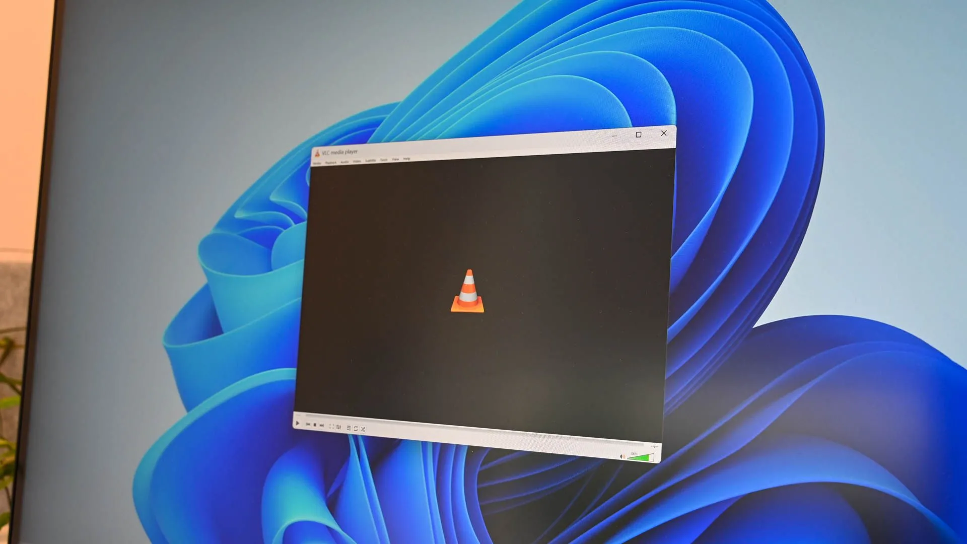 Giao diện VLC Media Player mở trên Windows 11 phát video
