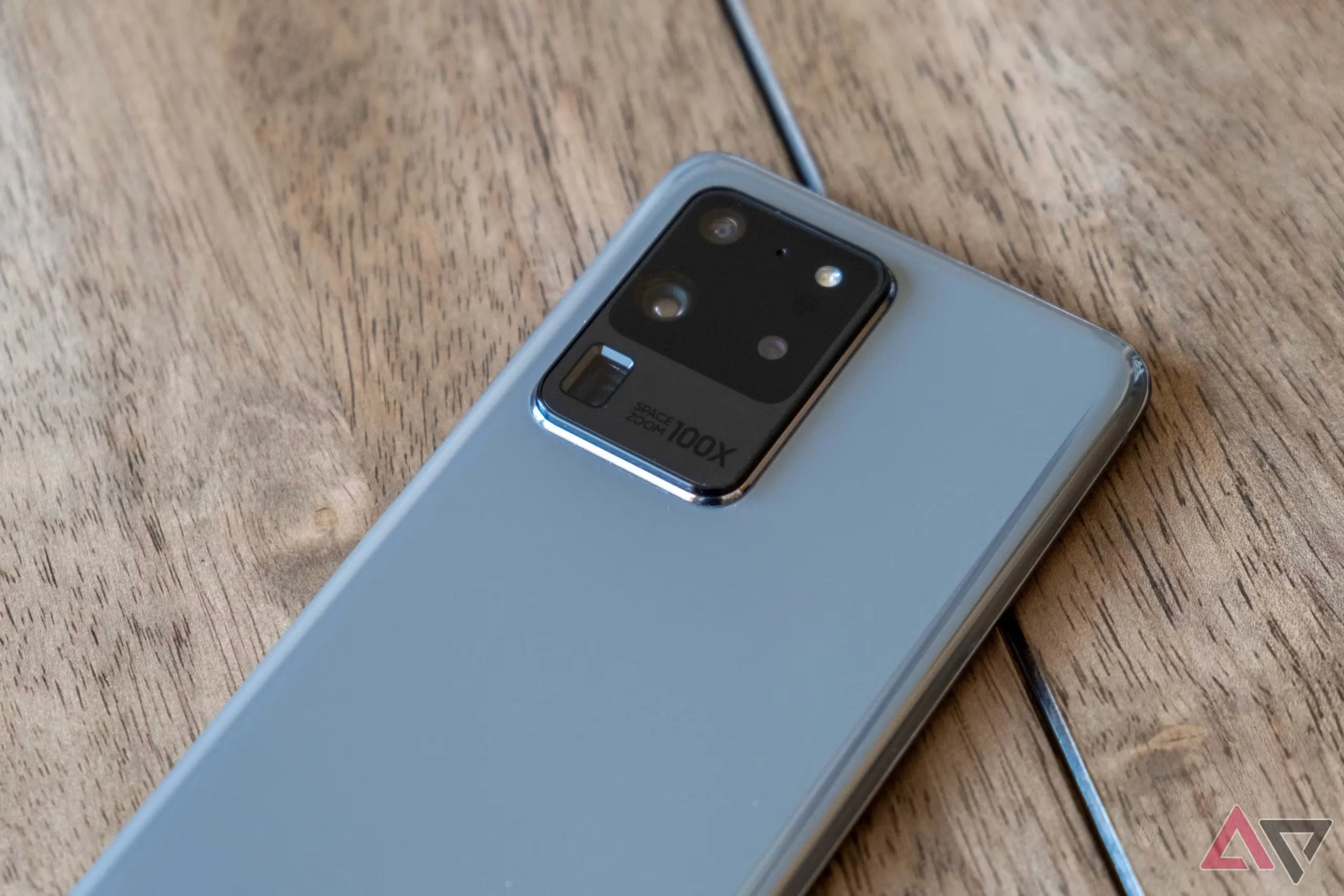Samsung Galaxy S20 Ultra, mẫu flagship dính lỗi chip Exynos