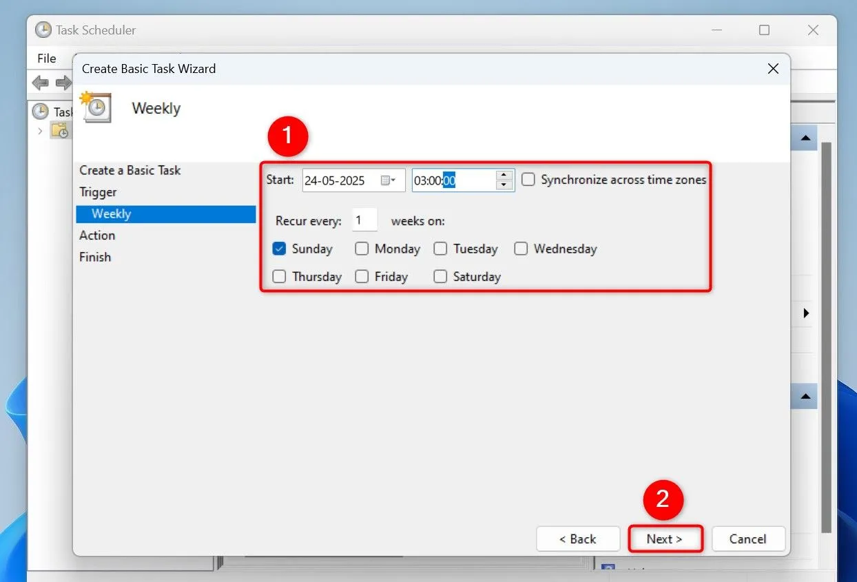Thiết lập ngày và giờ cụ thể cho tác vụ tự động khởi động lại hàng tuần trong Windows 11