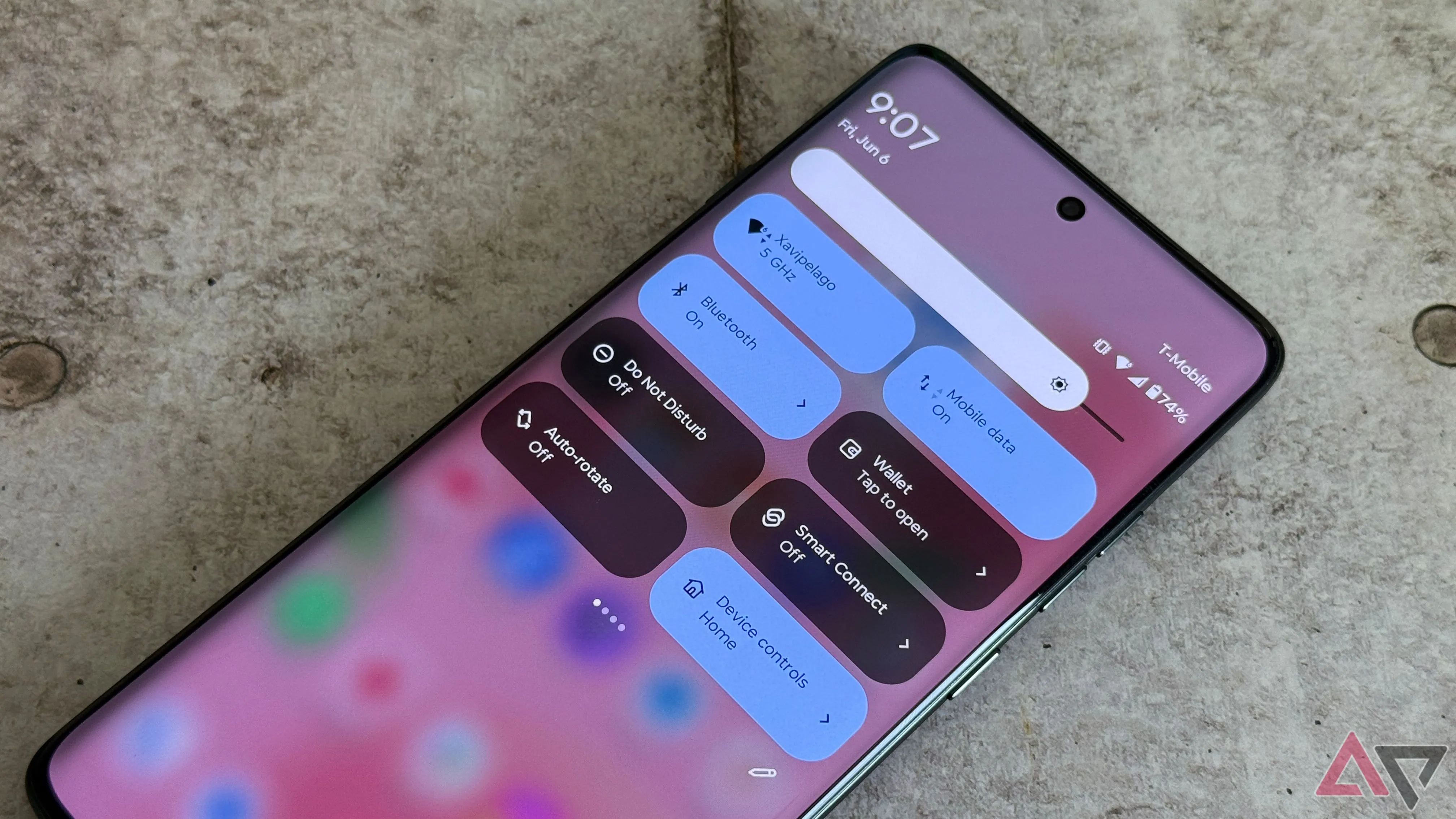 Trải nghiệm phần mềm Android 15 với giao diện Hello UI trên Motorola Edge 2025