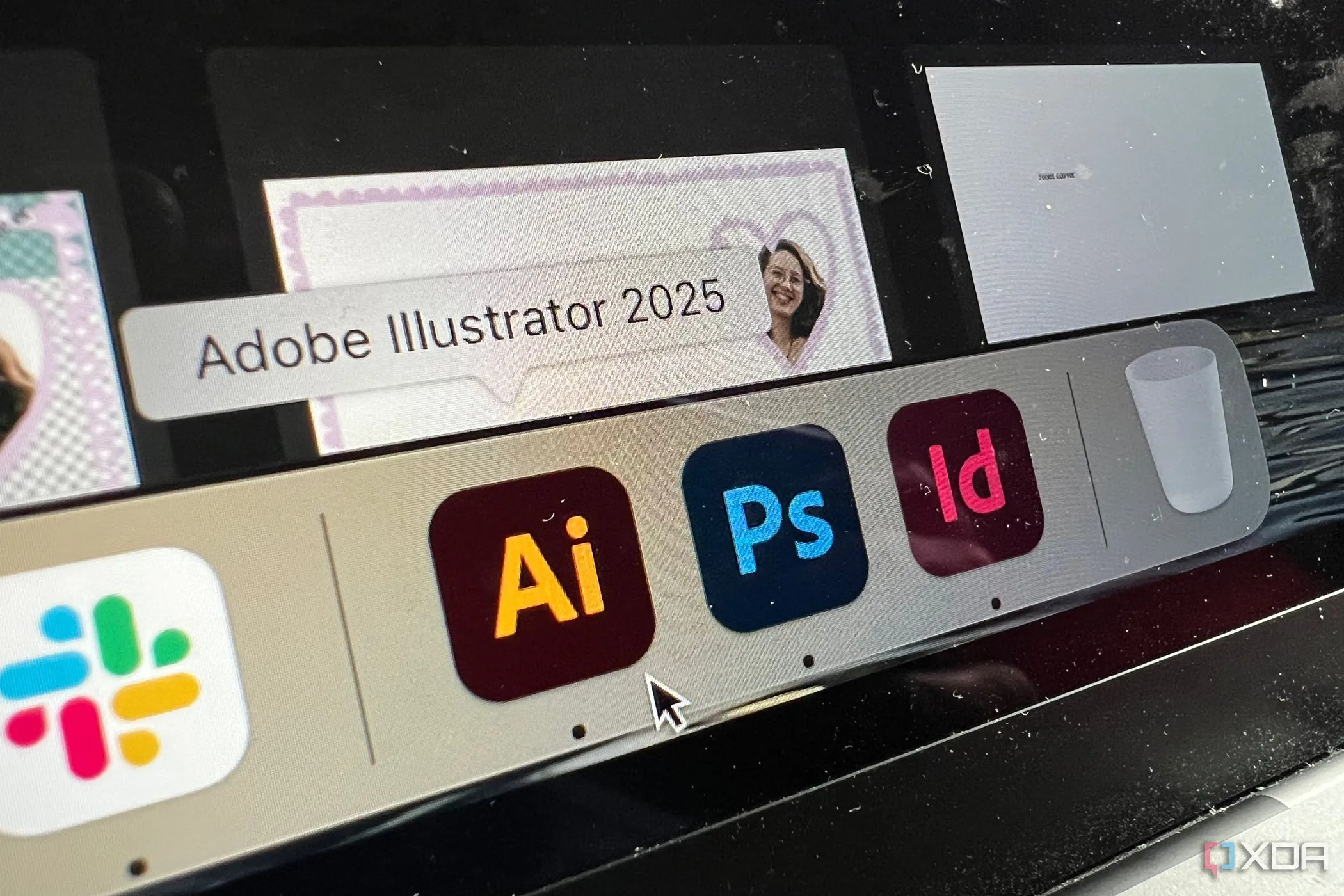 Các biểu tượng quen thuộc của Adobe Illustrator, Photoshop và InDesign tượng trưng cho bộ ứng dụng Creative Cloud