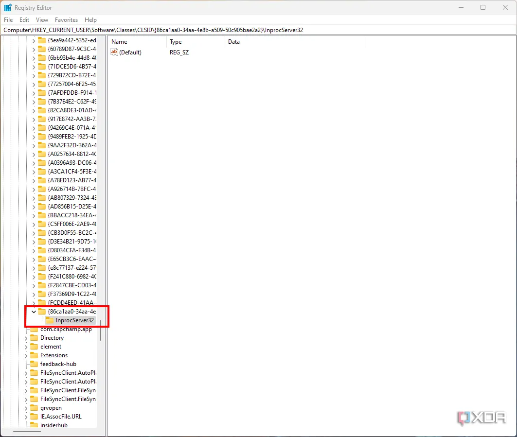Cấu trúc thư mục trong Registry Editor Windows 11 với khóa CLSID và InprocServer32 đã được tạo để khôi phục menu ngữ cảnh cổ điển.