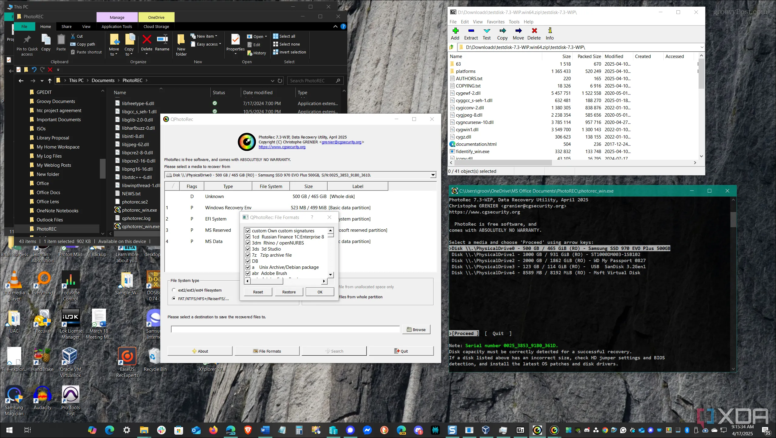 Giao diện phần mềm PhotoRec đang chạy trên Windows, hiển thị quá trình quét và khôi phục file.