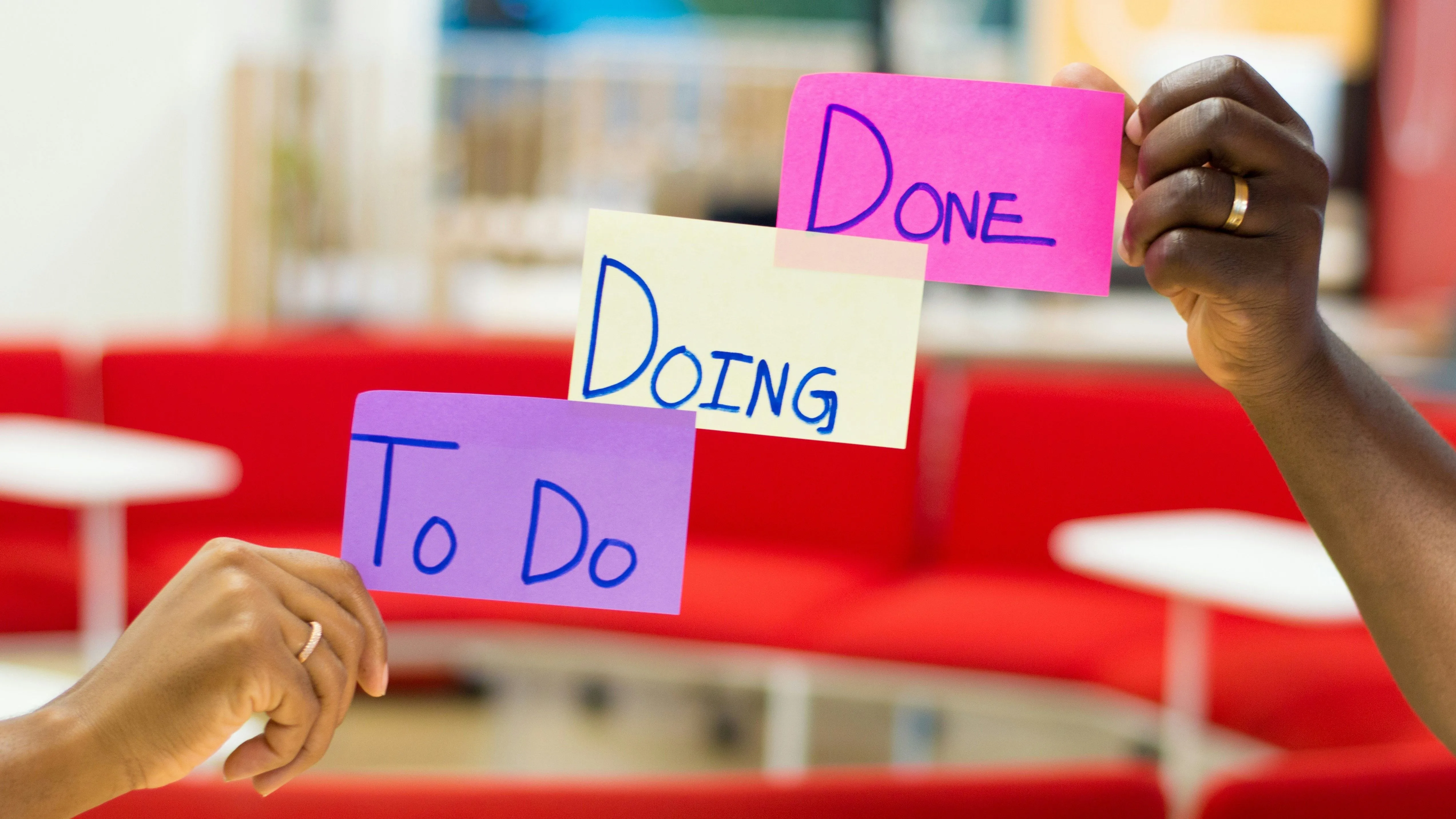 Giao diện Trello và Asana - các công cụ quản lý dự án phổ biến