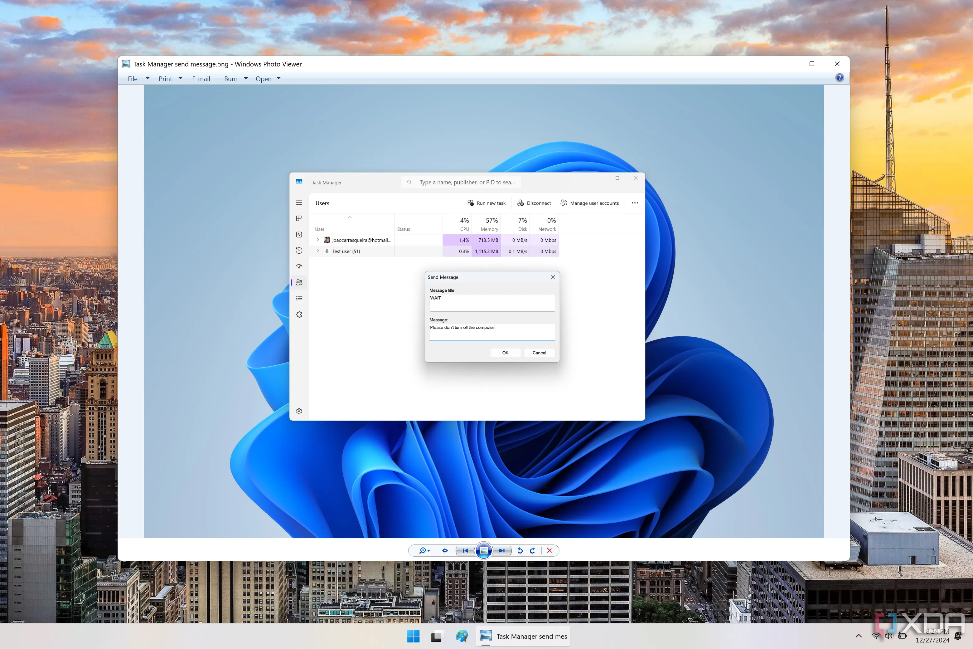 Màn hình Windows 11 đang hiển thị một bức ảnh trong Windows Photo Viewer, một ứng dụng xem ảnh cổ điển đã được khôi phục.