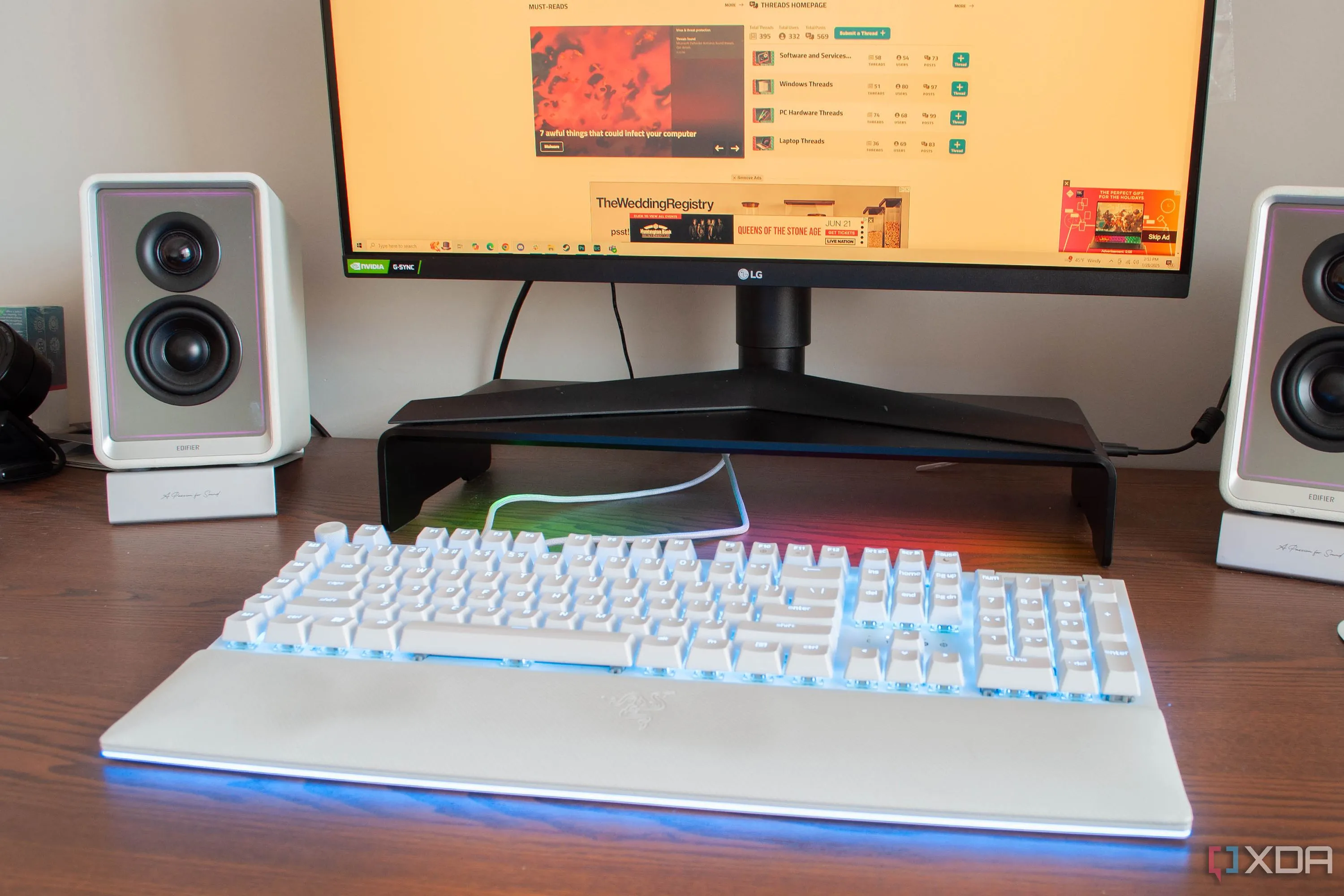Razer-Chroma-Monitor-Stand-Full-Desk