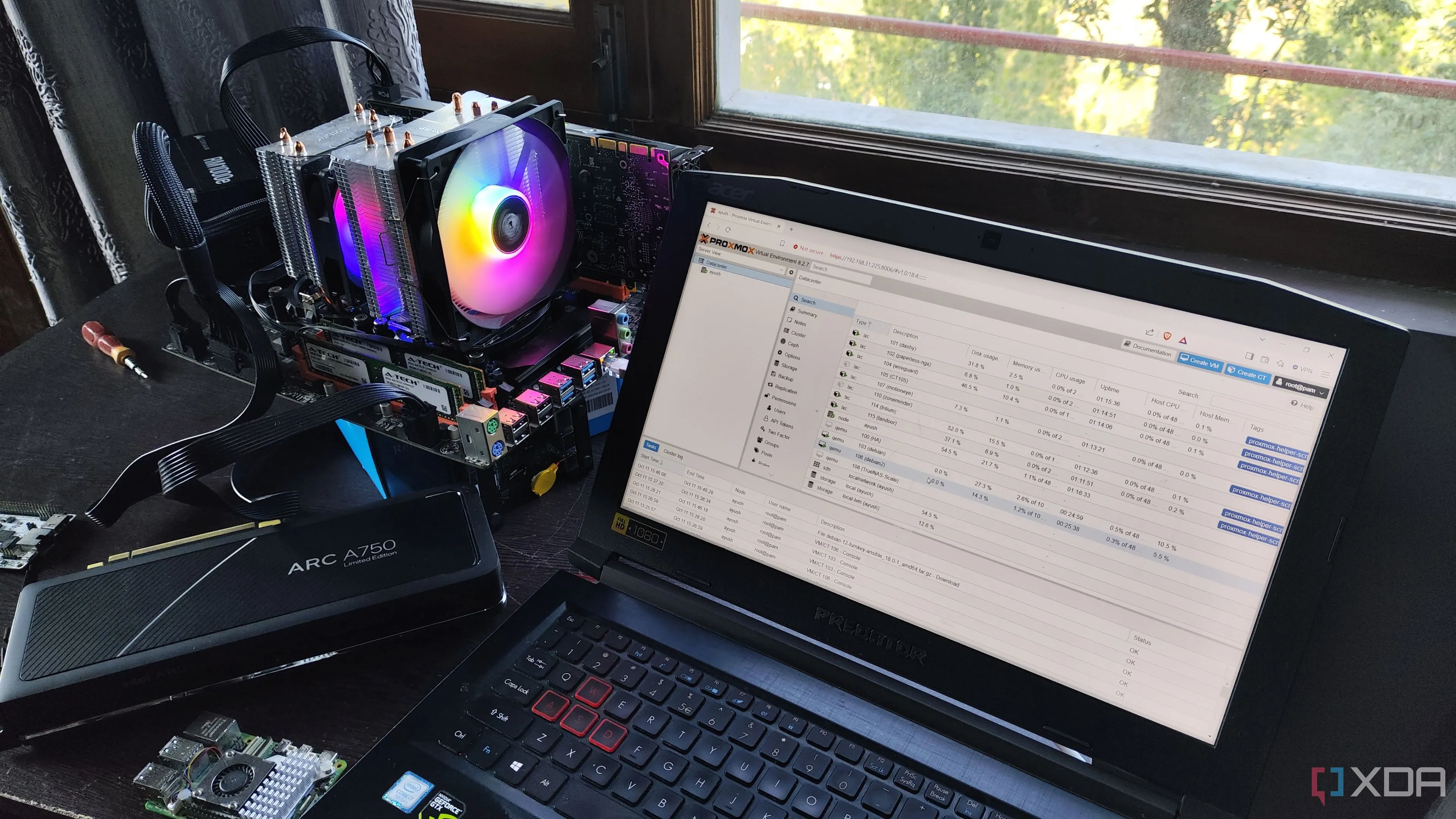 Thiết lập Proxmox Home Lab điển hình với máy chủ và màn hình