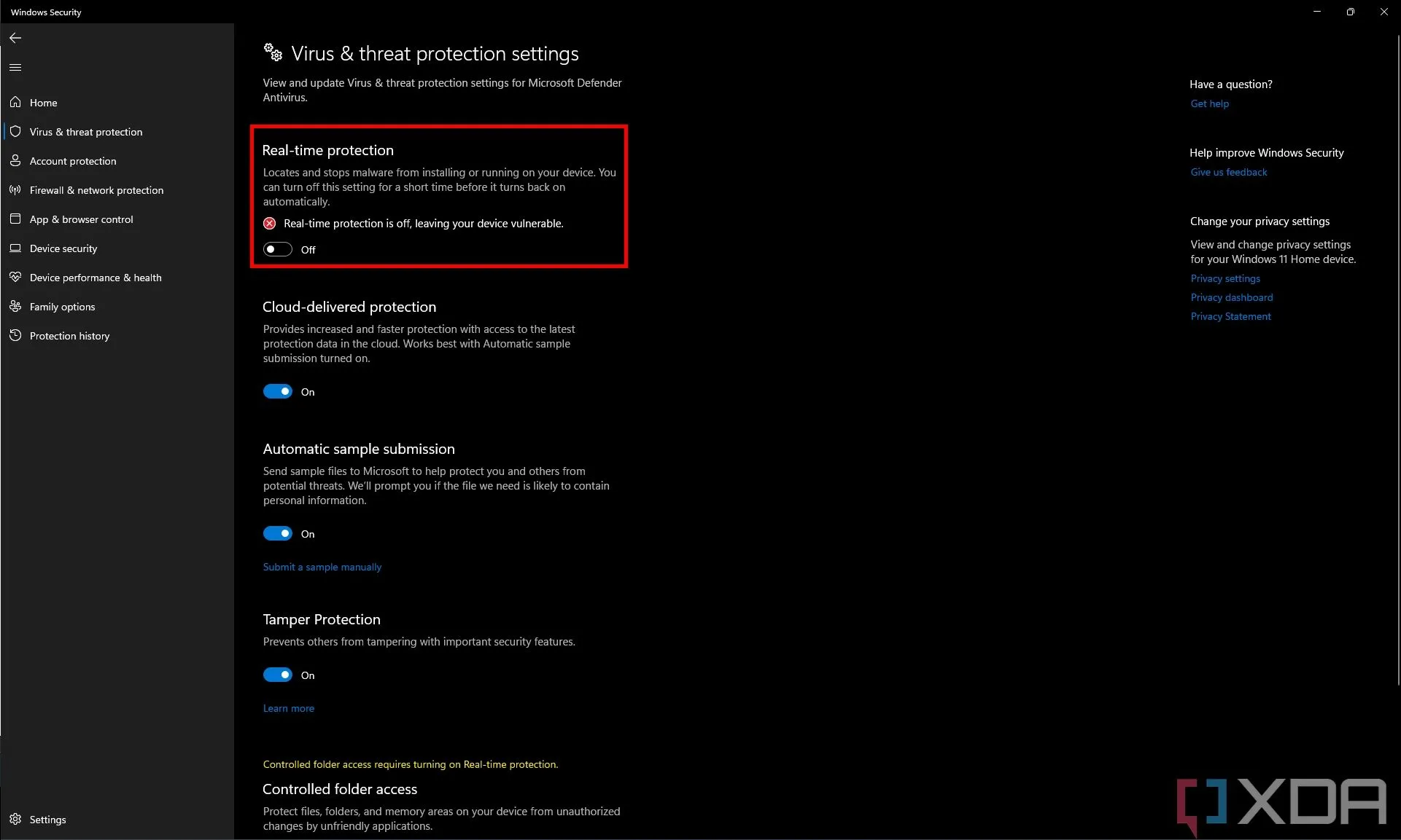 Trang cài đặt &quot;Bảo vệ khỏi virus &amp; mối đe dọa&quot; của Windows Security, hiển thị tùy chọn &quot;Bảo vệ thời gian thực&quot; đã tắt.
