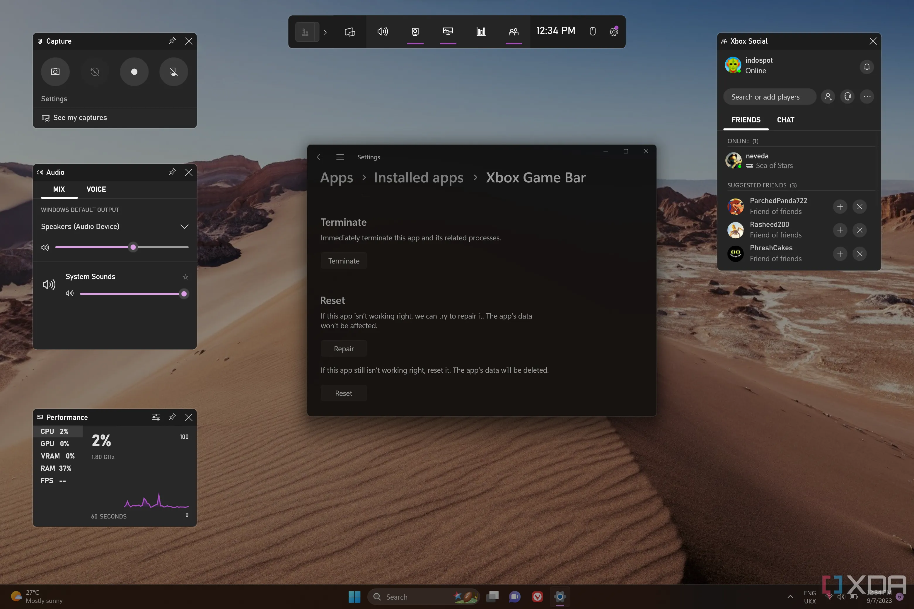 Ảnh chụp màn hình của một máy tính Windows 11 với lớp phủ Xbox Game Bar đang mở trên ứng dụng Cài đặt hiển thị nút để tắt ứng dụng Xbox Game Bar