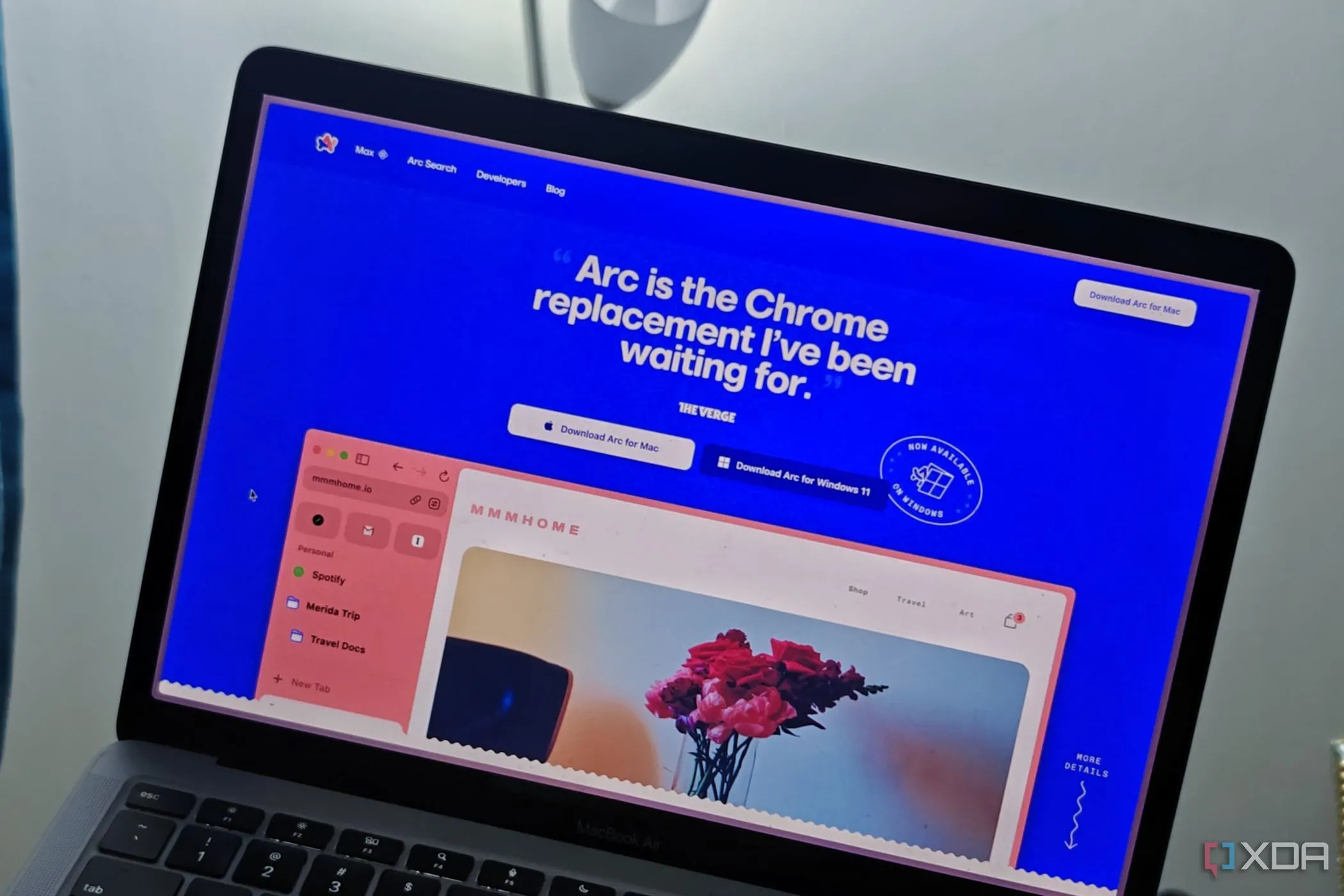 Arc Browser đang chạy trên MacBook Air với giao diện sạch sẽ, độc đáo