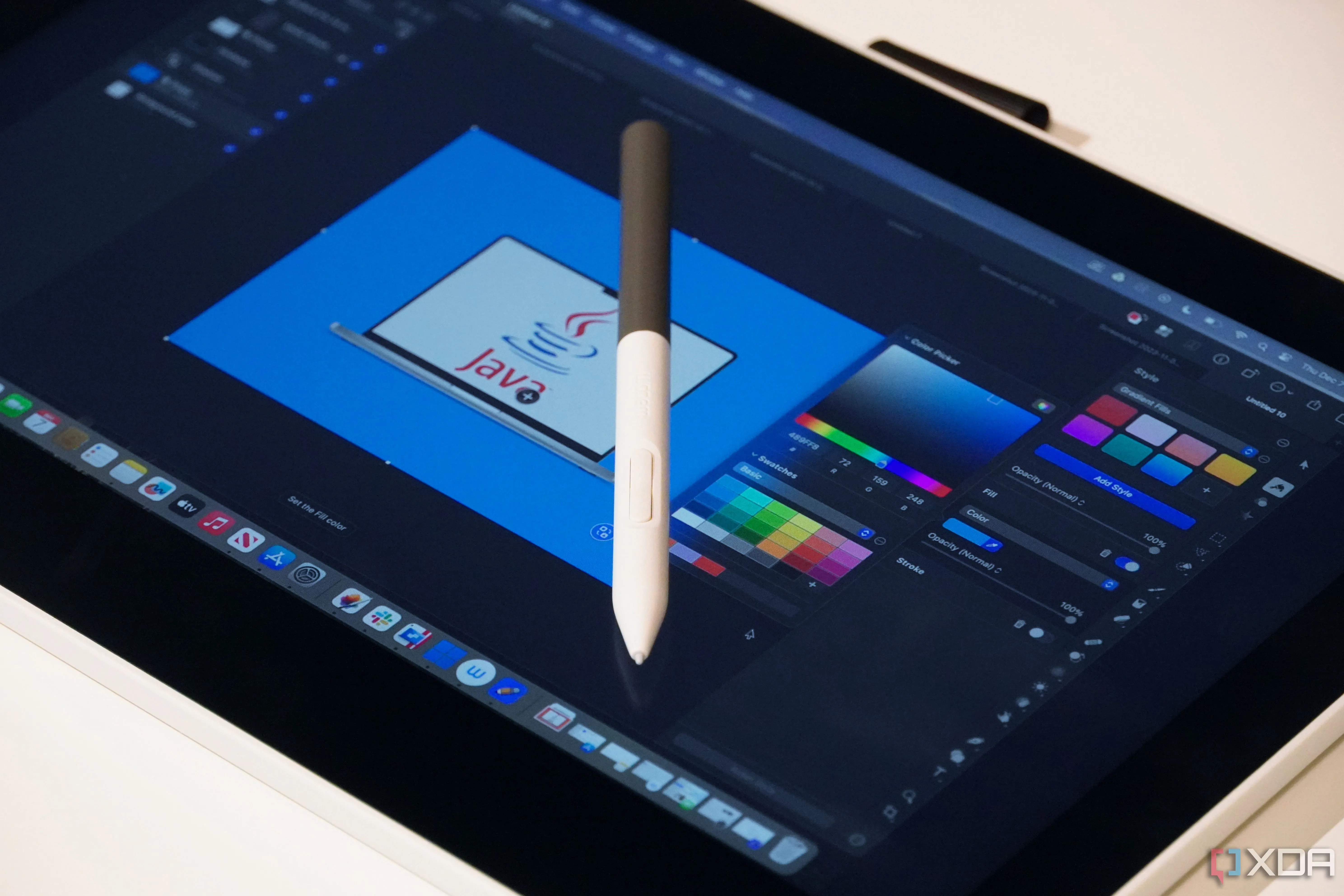Bút Wacom One chạy Pixelmator Pro, minh họa công cụ chỉnh sửa ảnh chuyên nghiệp thay thế Photoshop