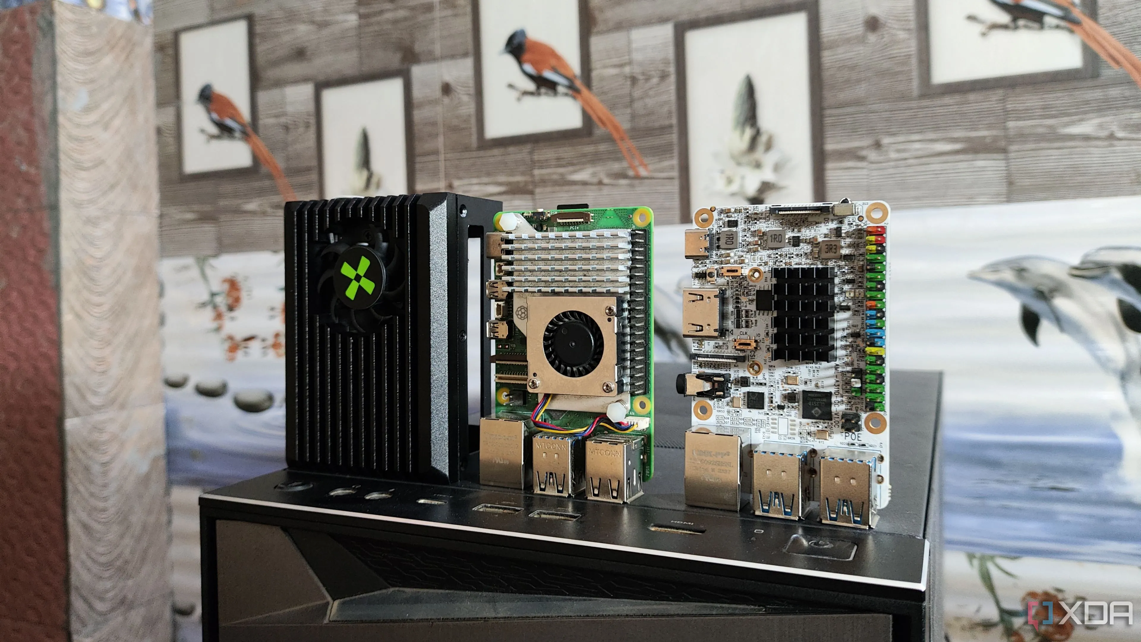Các bo mạch nhúng Raspberry Pi 5, Radxa X4 và Libre Computer Alta SBC trên máy tính