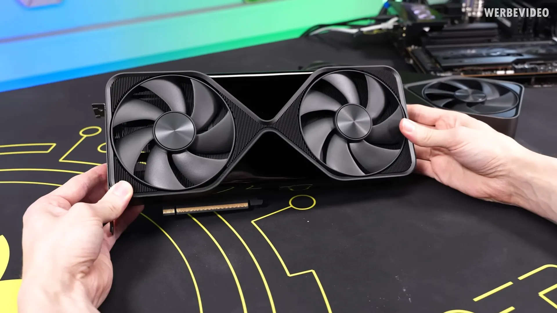 Card đồ họa doanh nghiệp Nvidia RTX Pro 6000, minh họa sự thay đổi trọng tâm của Nvidia
