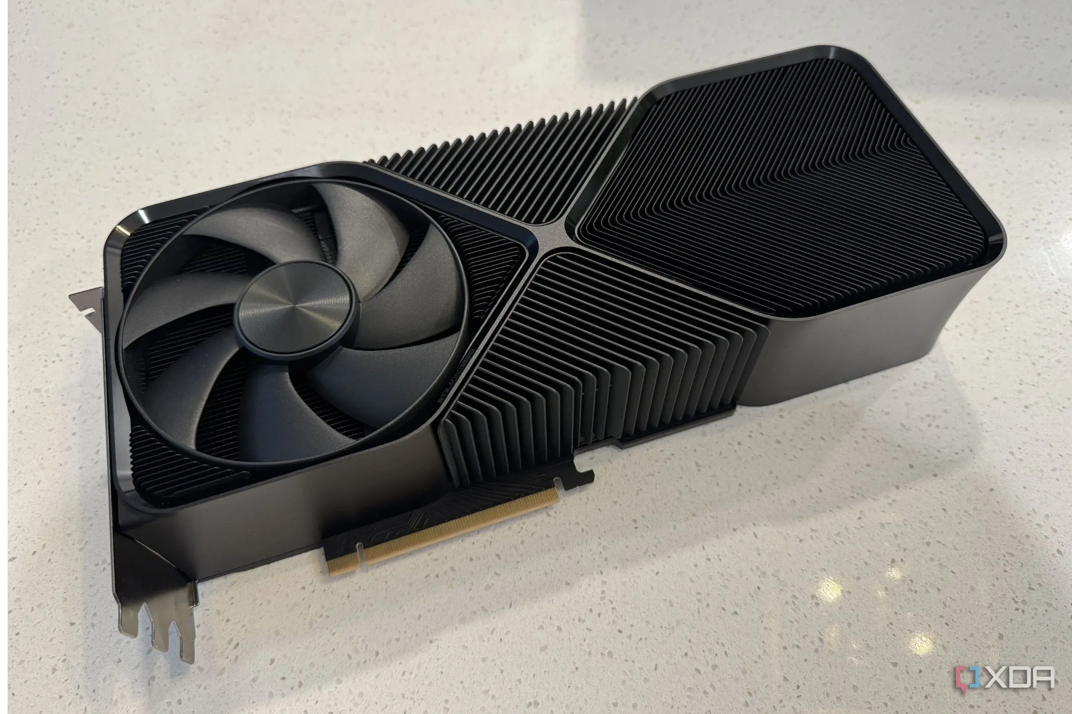 card đồ họa NVIDIA GeForce RTX 4080 Super FE