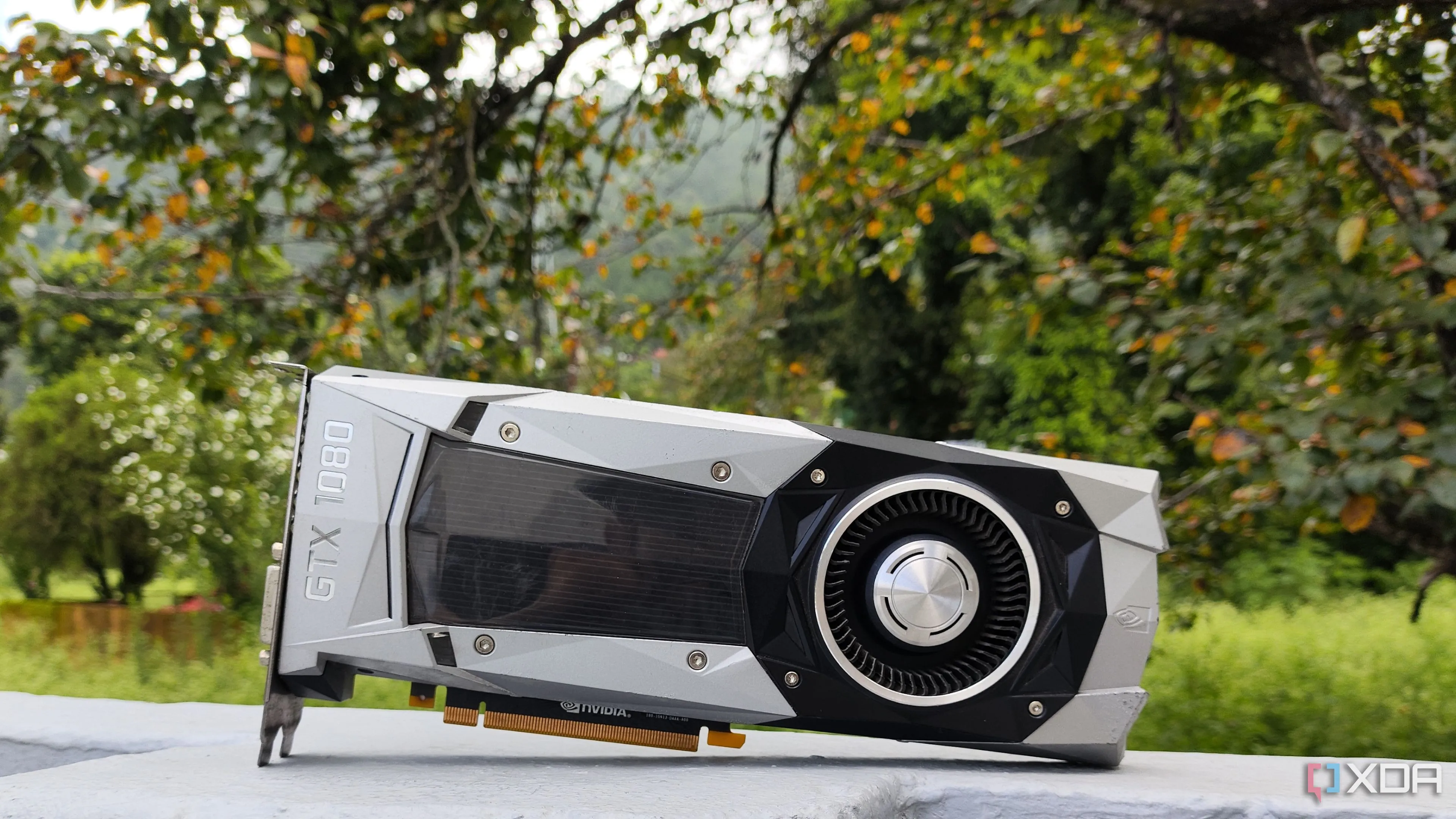 Card đồ họa NVIDIA GTX 1080 Founders Edition, biểu tượng hiệu năng đầu tiên cho eGPU