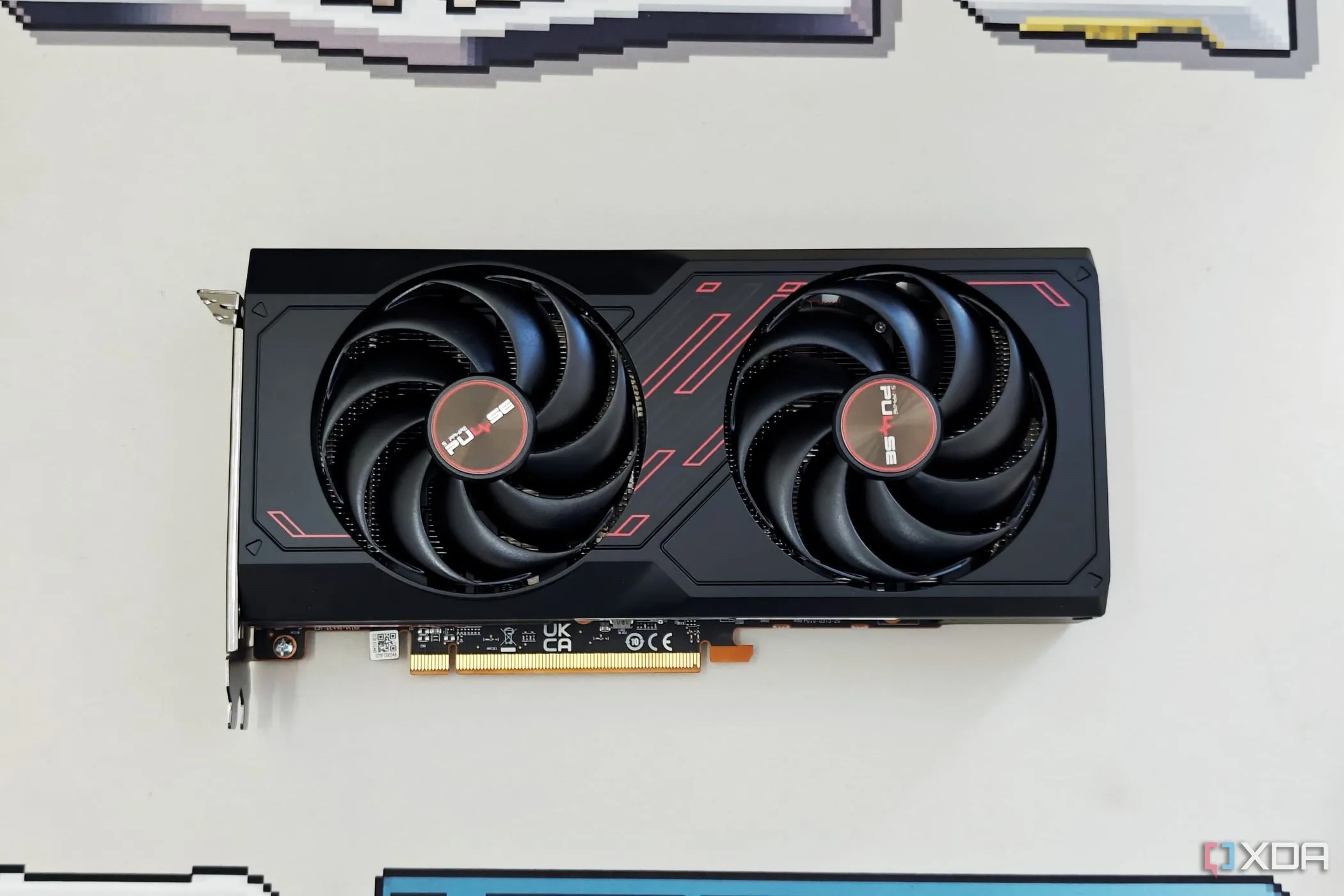 Card đồ họa Sapphire Radeon RX 7600 Pulse OC, đối thủ cạnh tranh chính trong phân khúc GPU tầm trung với Arc B580