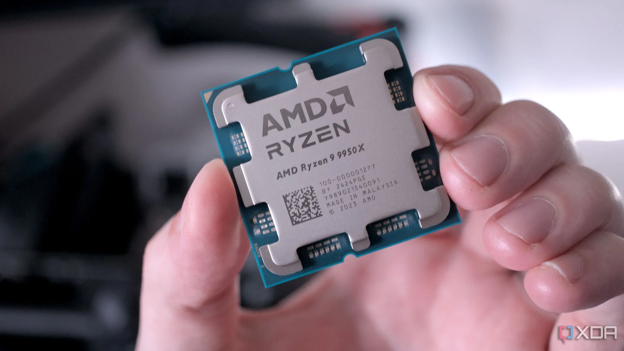 Chip AMD Ryzen 9 9950X, đối thủ đáng gờm của Intel Arrow Lake trên thị trường gaming