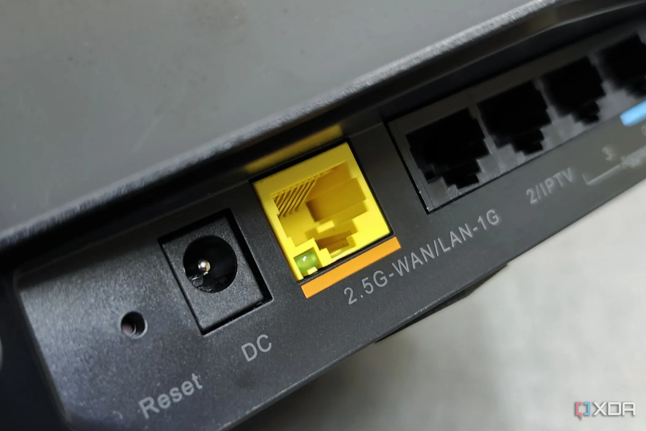 Cổng 2.5G trên bộ định tuyến chơi game Reyee E6