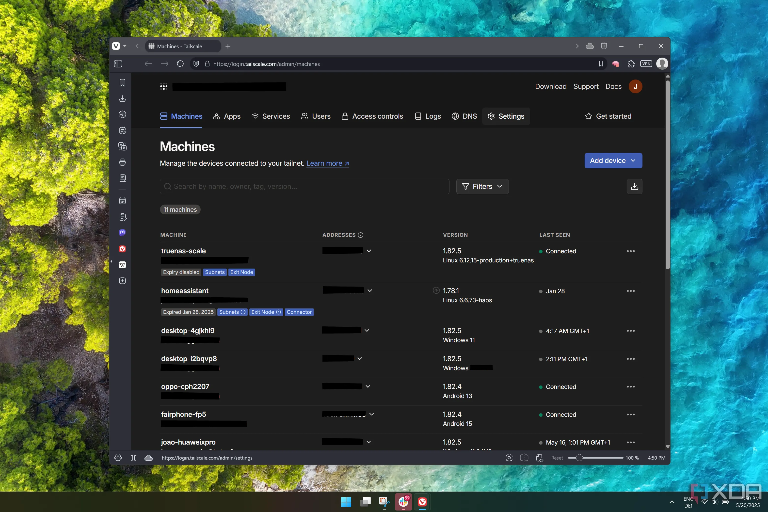 Cổng quản trị Tailscale mở trong trình duyệt web trên Windows 11, hiển thị các thiết bị đã kết nối an toàn