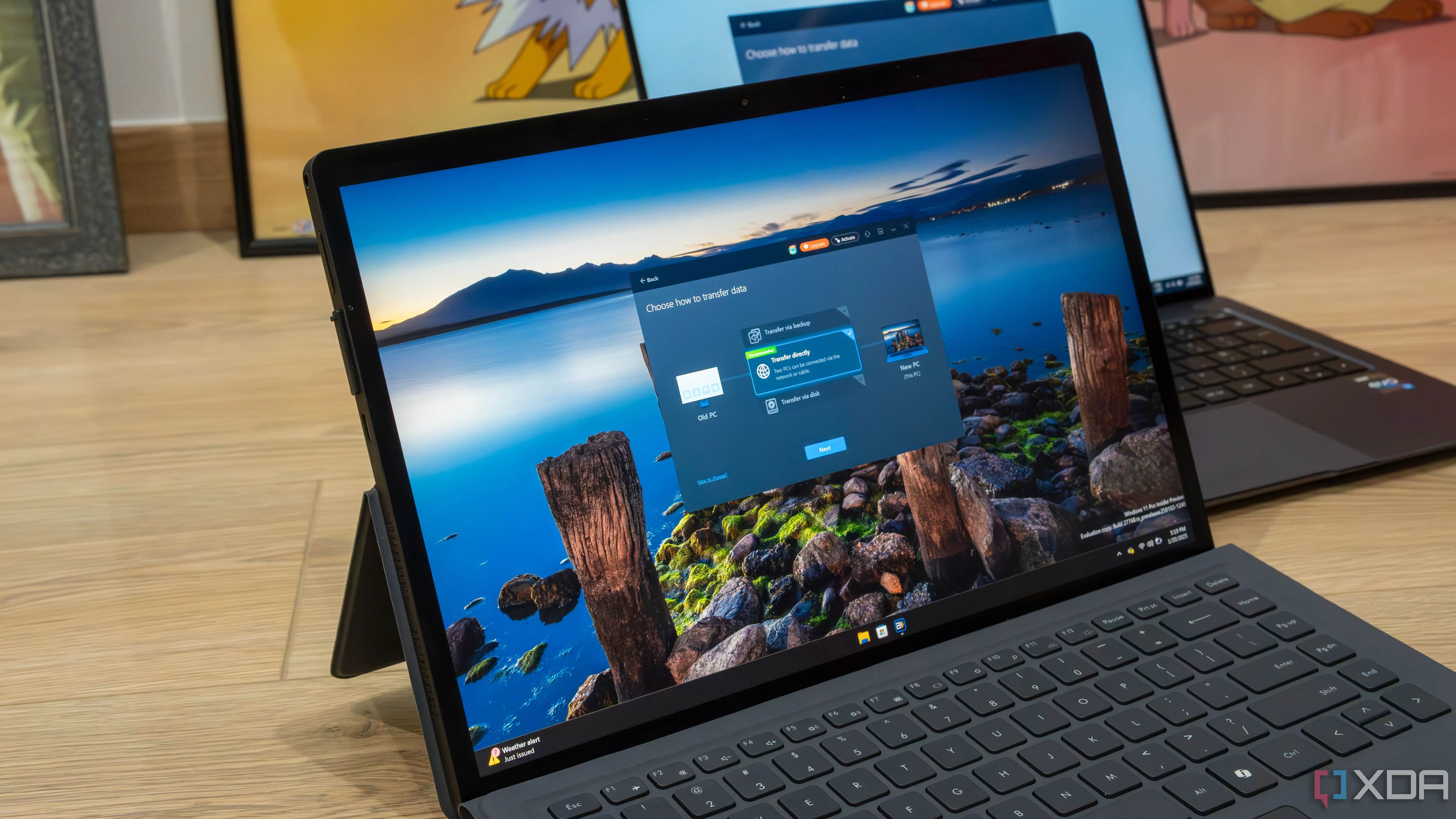 Di chuyển dữ liệu sang PC mới với laptop Windows 11