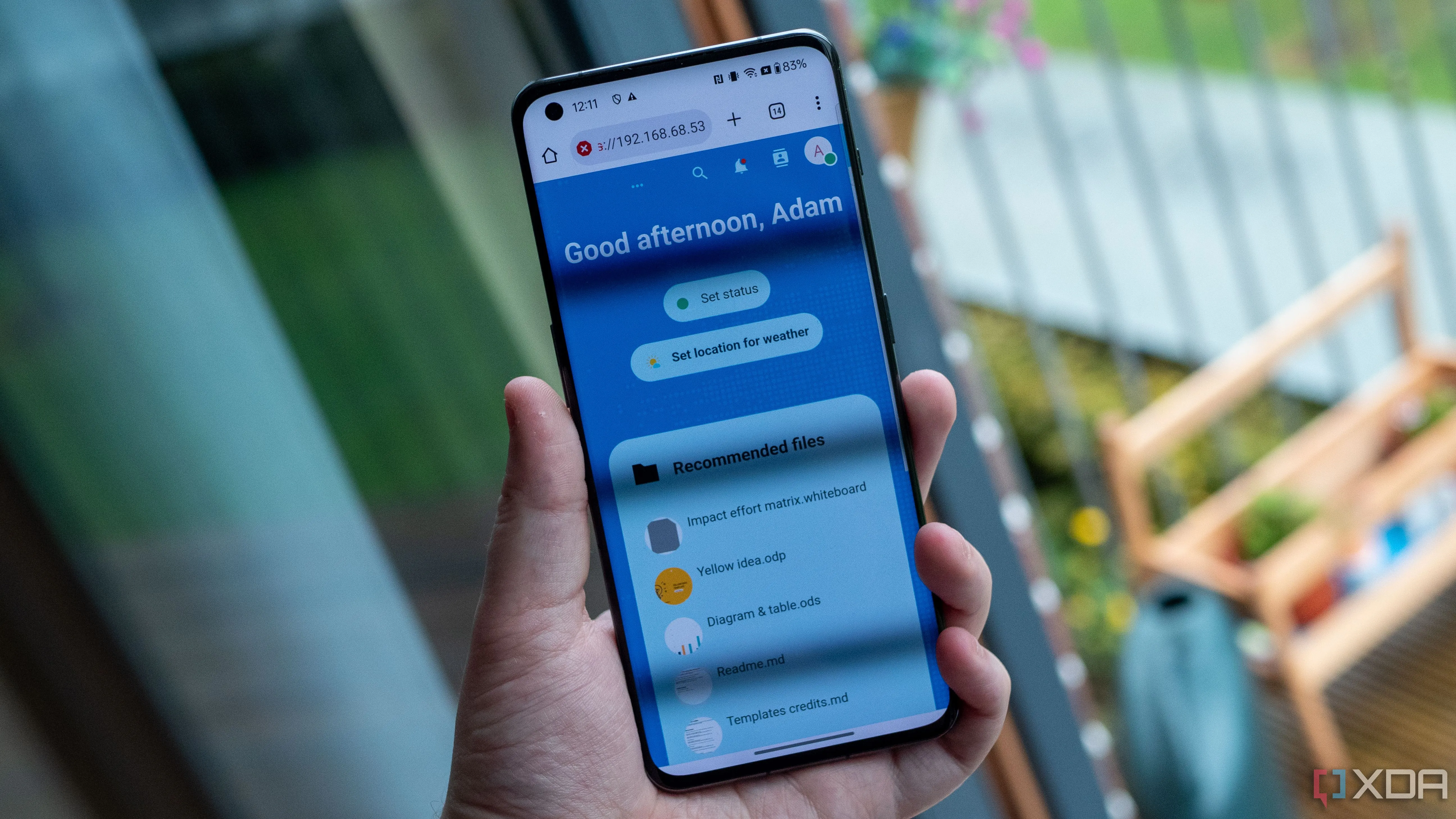 Điện thoại Android hiển thị giao diện Nextcloud Pi, minh họa việc truy cập máy chủ Nextcloud cá nhân từ thiết bị di động.