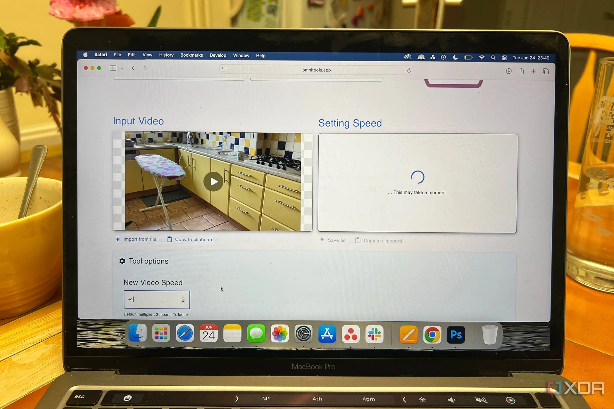 Giao diện công cụ thay đổi tốc độ video của Omni Tools
