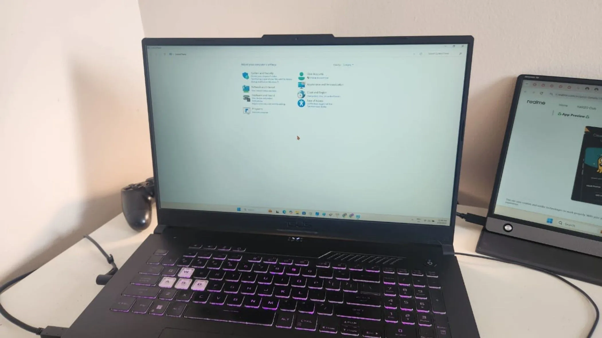 Giao diện Control Panel Windows 11 minh họa tính năng chuyển đổi sang ứng dụng Settings