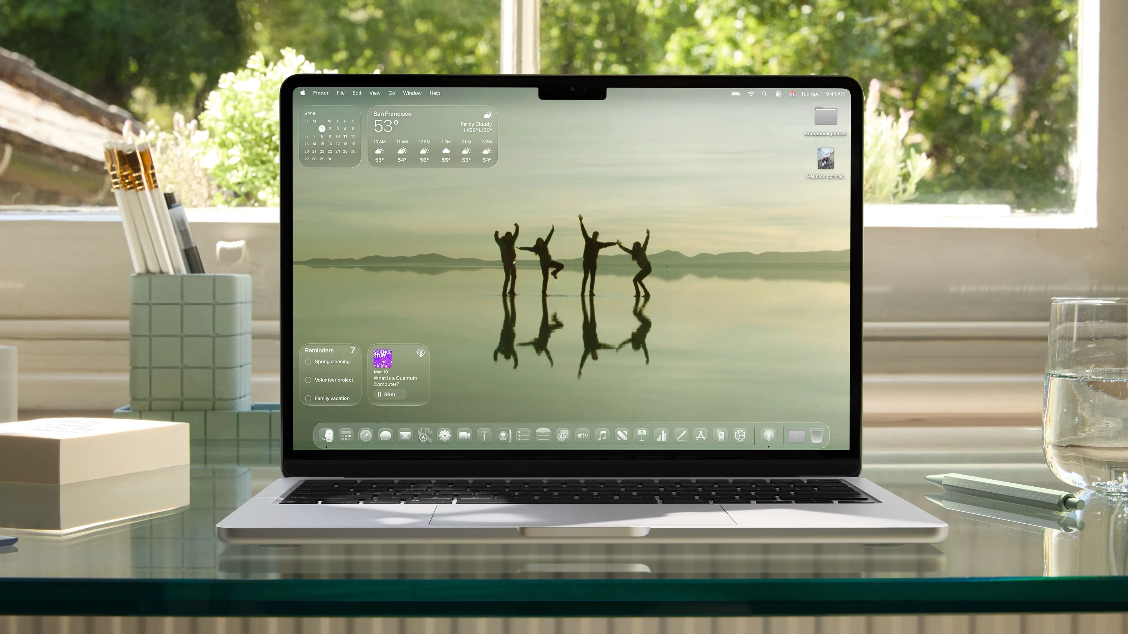 Giao diện Liquid Glass UI của Apple tại WWDC 2025 gợi nhớ thiết kế Vista