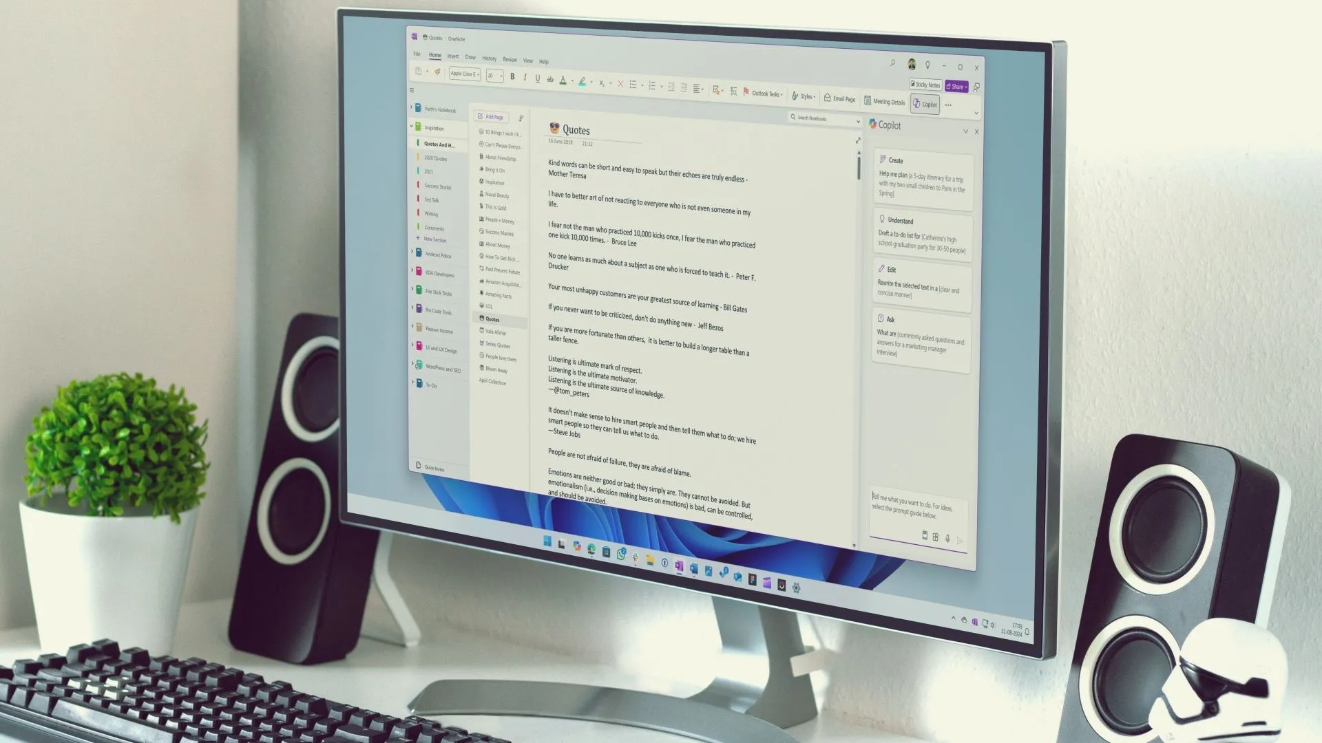Giao diện OneNote và tính năng Copilot hỗ trợ ghi chú