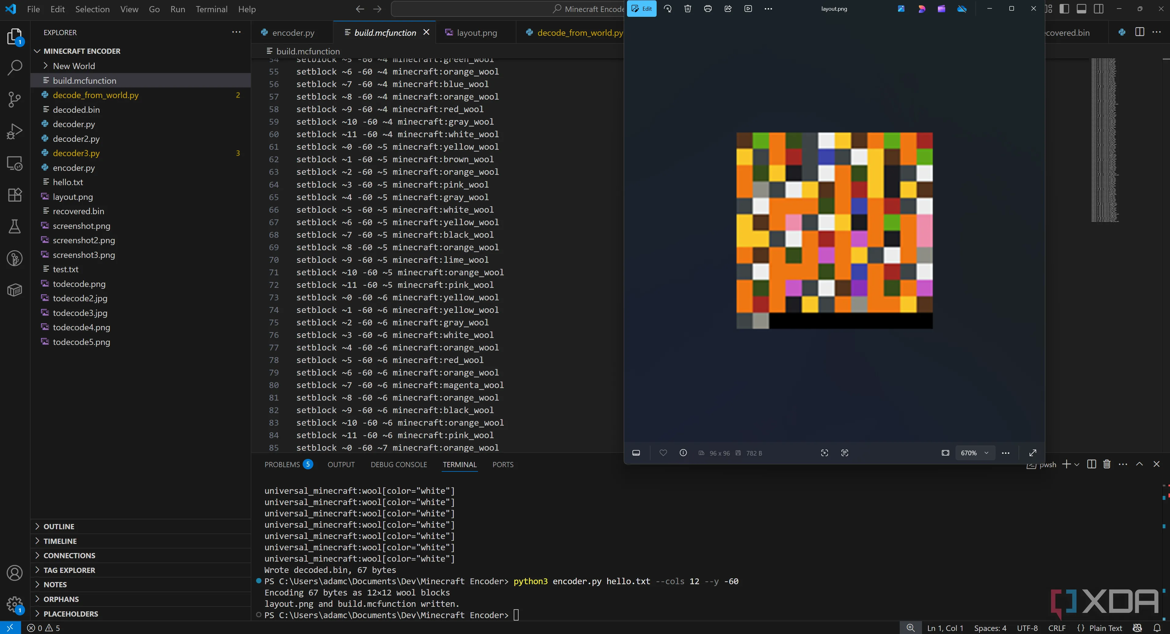 Giao diện terminal hiển thị quá trình chạy công cụ mã hóa file vào Minecraft