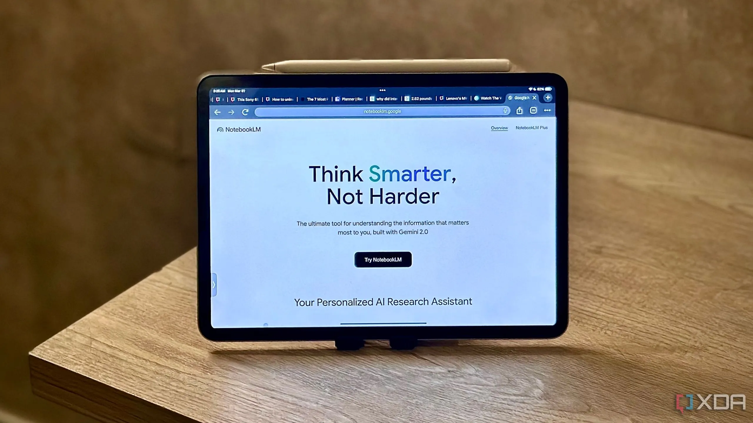 Giao diện trang đăng ký của NotebookLM trên iPad, minh họa tiềm năng phát triển của ứng dụng.