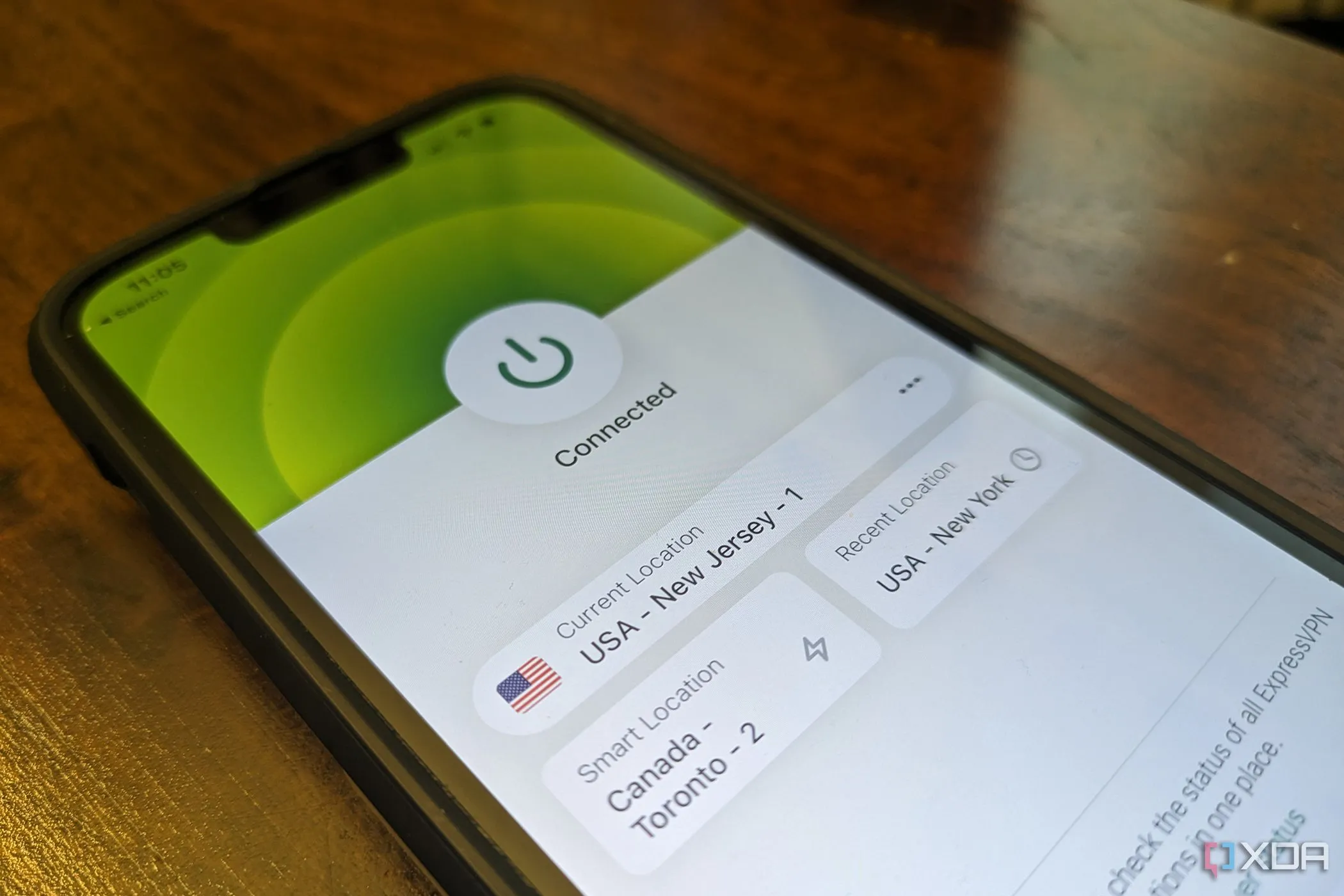 Giao diện ứng dụng ExpressVPN trên iPhone thể hiện chính sách không lưu nhật ký