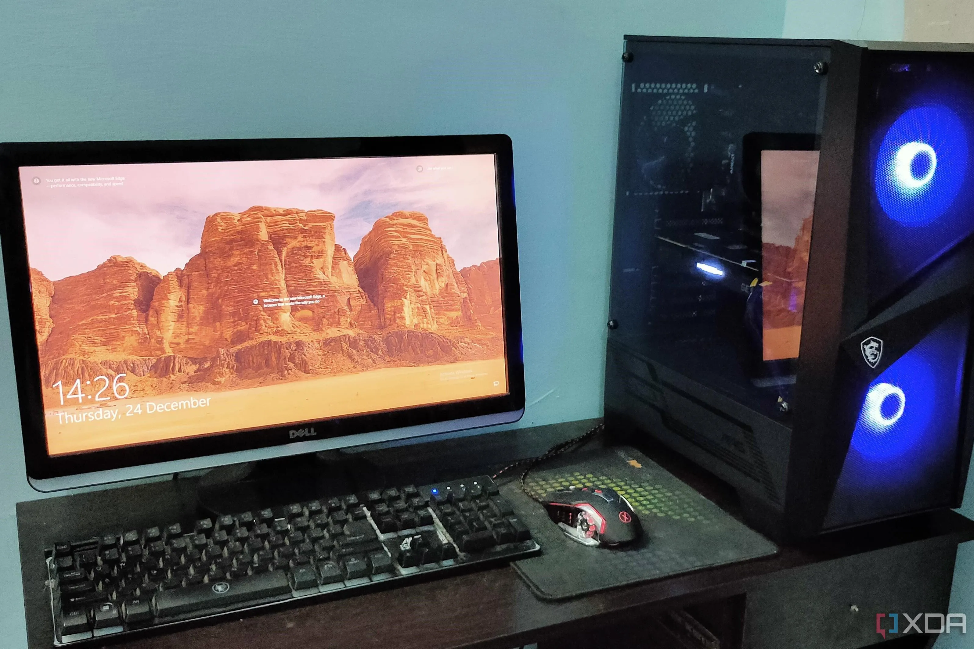 Góc làm việc với bộ máy tính gaming đã được nâng cấp hiệu quả