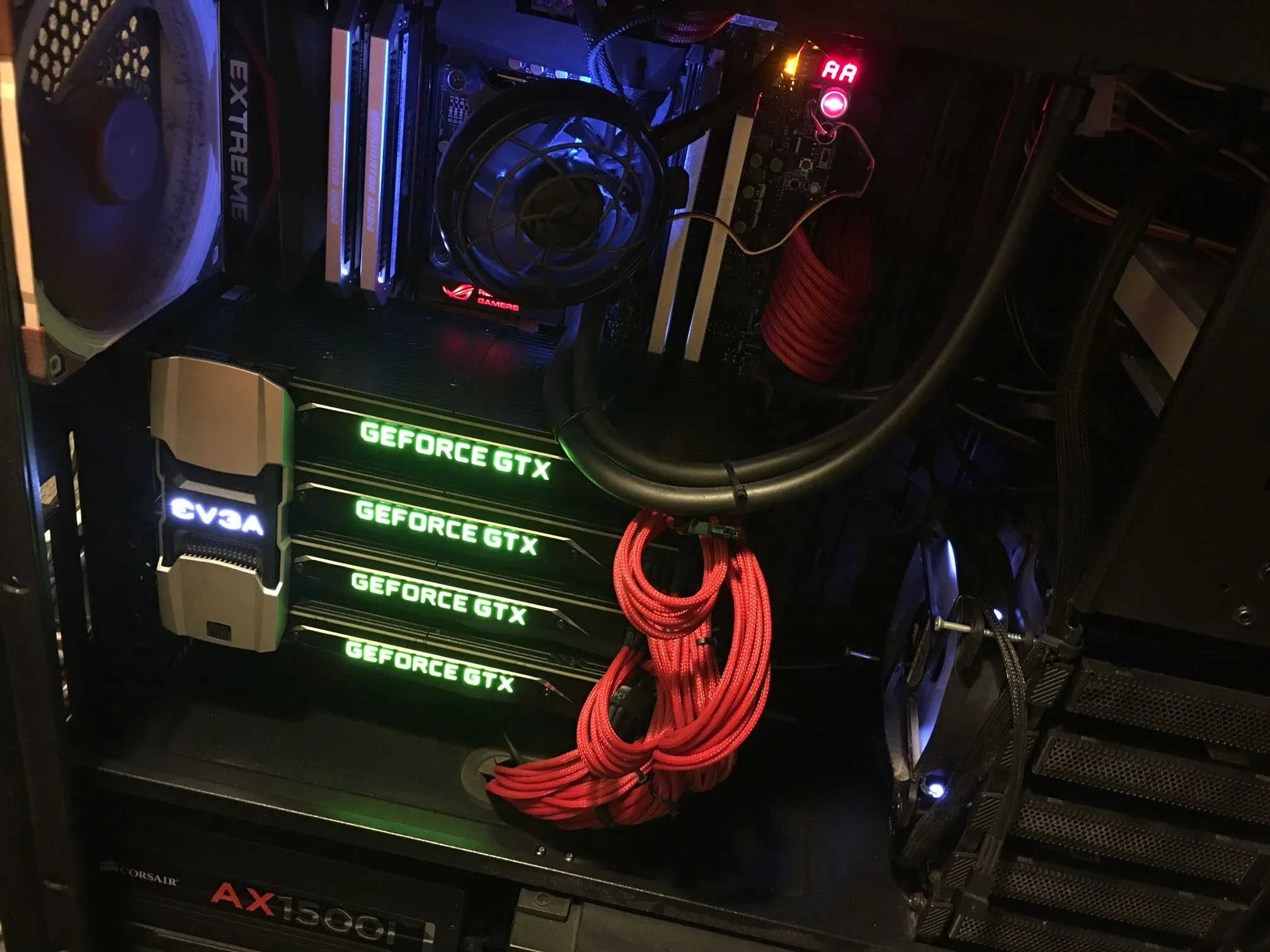 Hệ thống 4 GPU GTX Titan Pascal chạy SLI, minh họa giải pháp sáng tạo để xử lý PhysX cho các game cũ