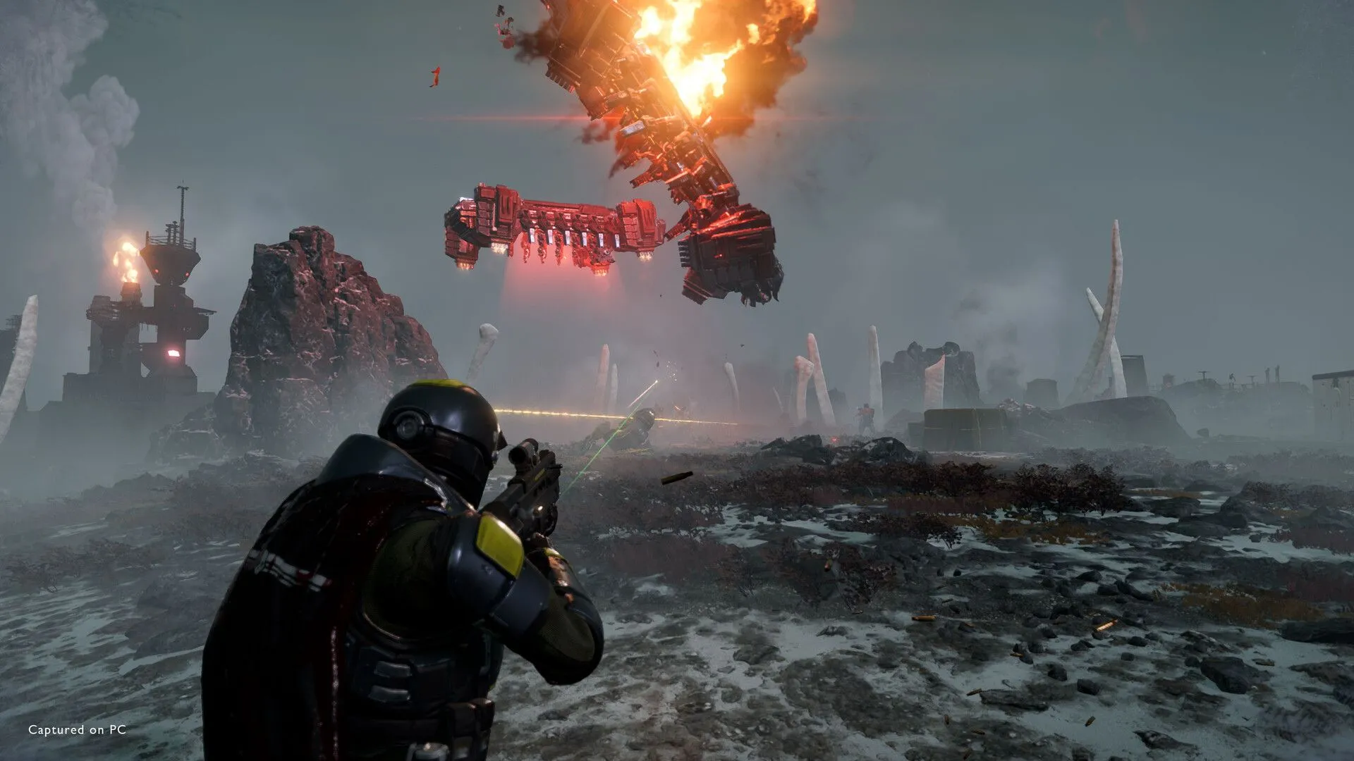 Helldivers 2 bắn súng trên hành tinh phủ tuyết