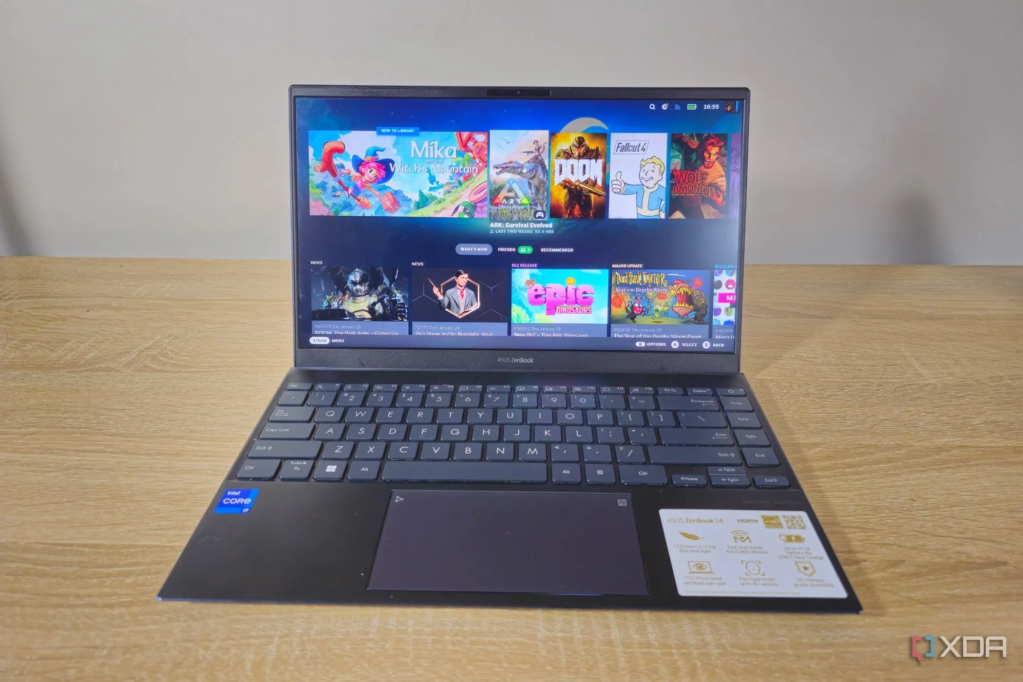 Hình ảnh laptop hiển thị chế độ Steam Big Picture với nhiều tựa game PC indie nổi bật