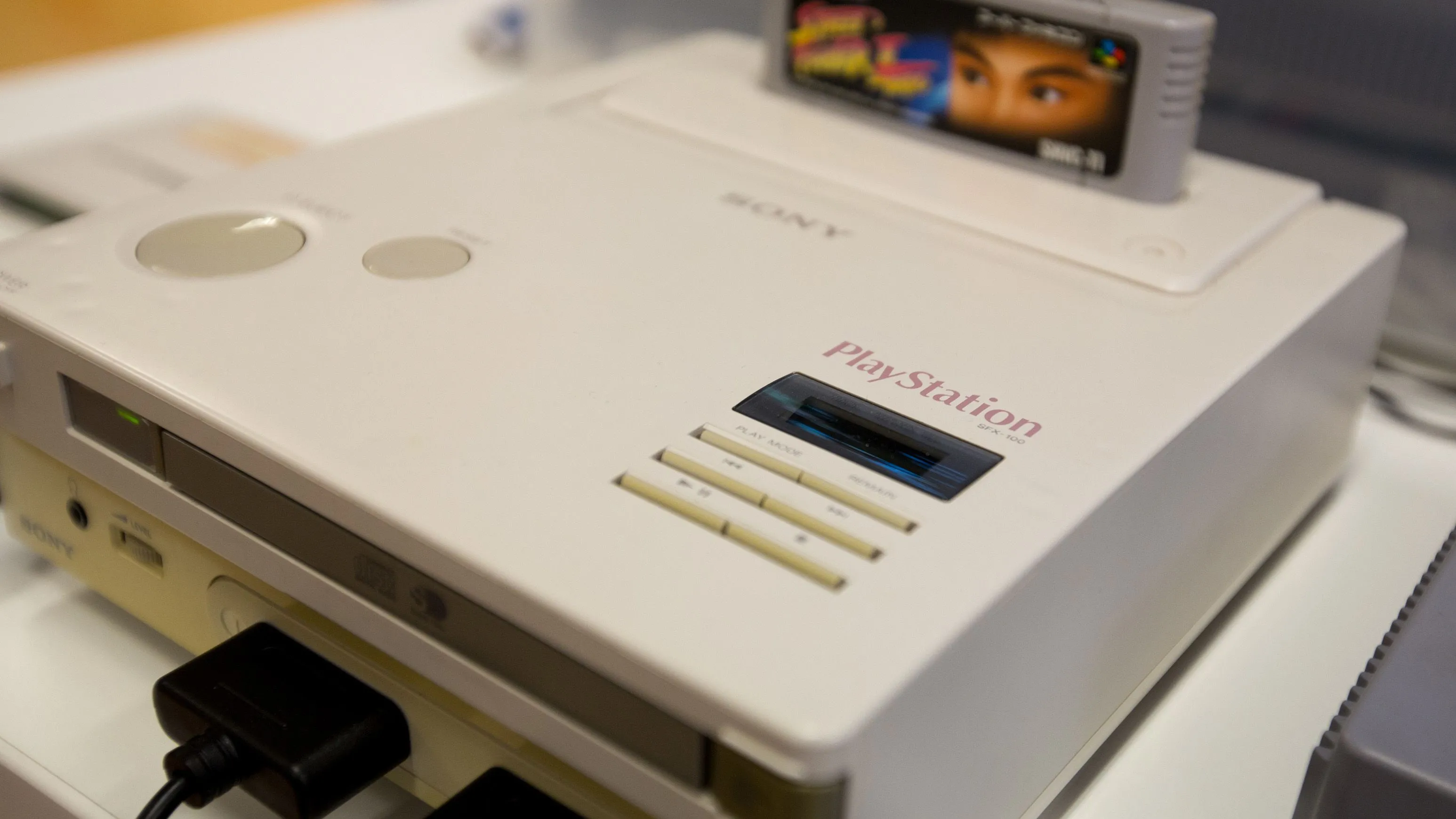 Hình ảnh máy console Nintendo PlayStation prototype, minh chứng cho sự hợp tác đầy duyên nợ giữa Nintendo và Sony
