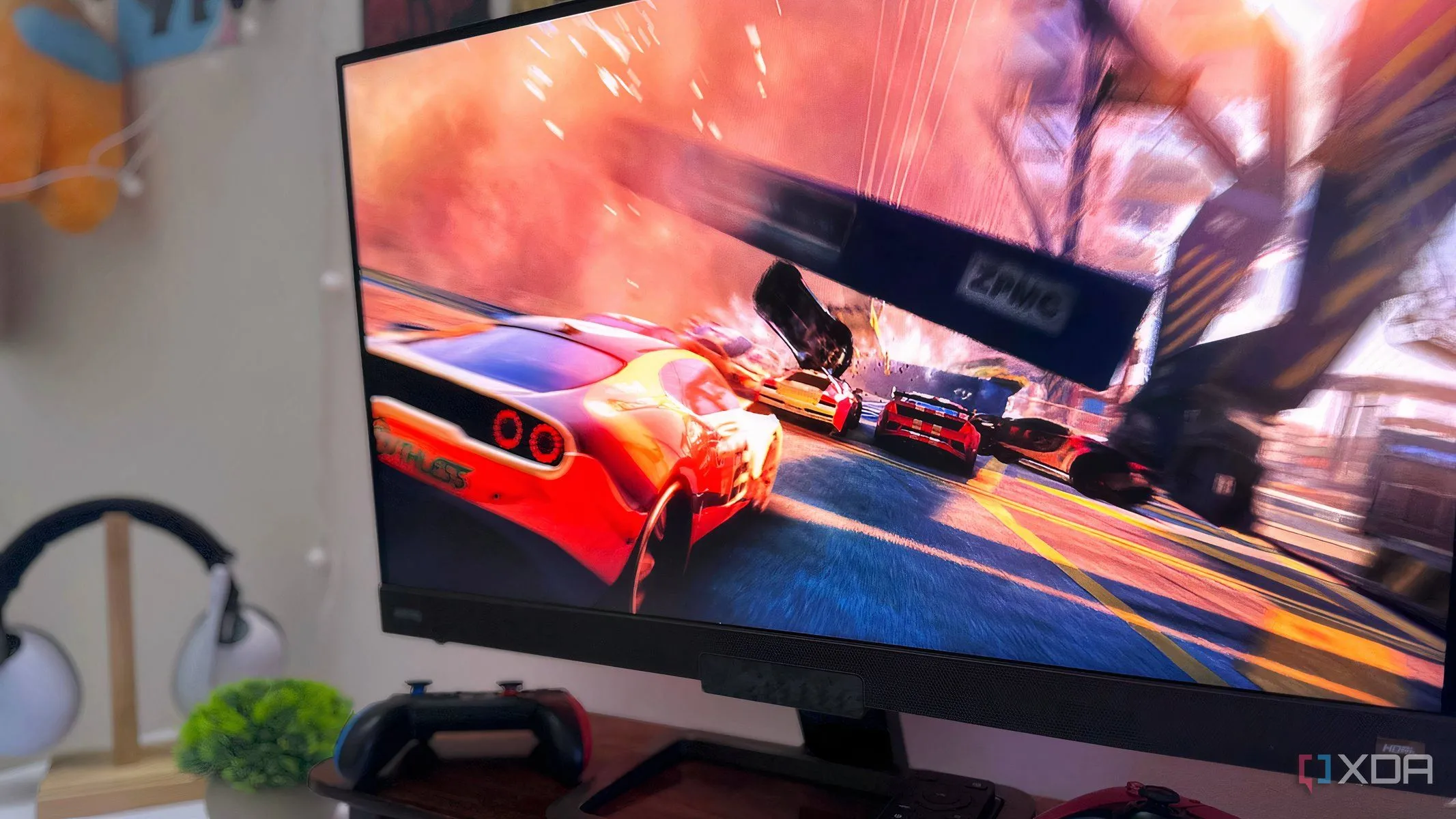 Hình ảnh một tựa game đua xe trên màn hình máy tính, minh họa cho các studio game tài năng