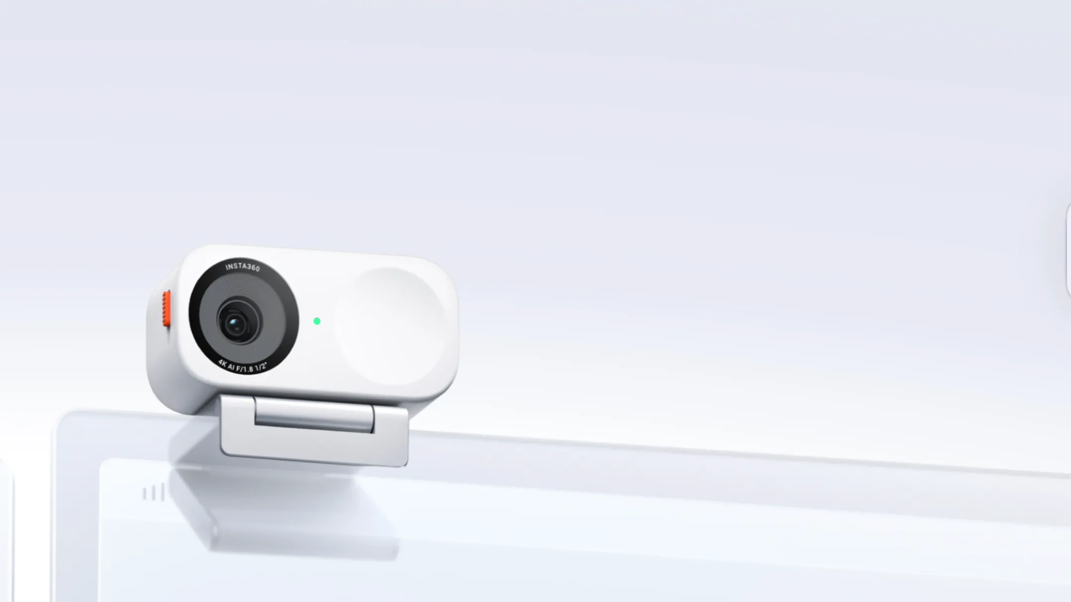 Hình ảnh webcam Insta360 Link 2C minh họa các tính năng quay 4K HDR, chống ồn AI và tự động căn khung hình
