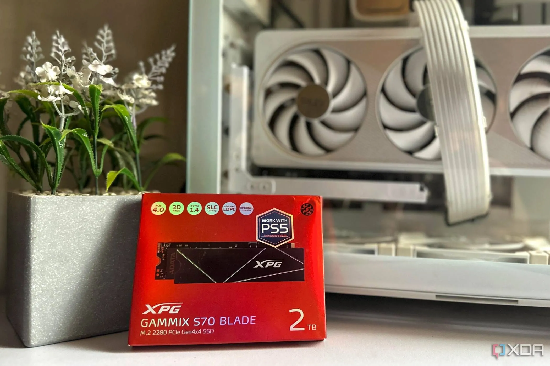 Hộp sản phẩm ổ cứng SSD XPG Adata GAMMIX S70 Blade 2TB, lựa chọn hiệu năng cao cho hệ điều hành và game