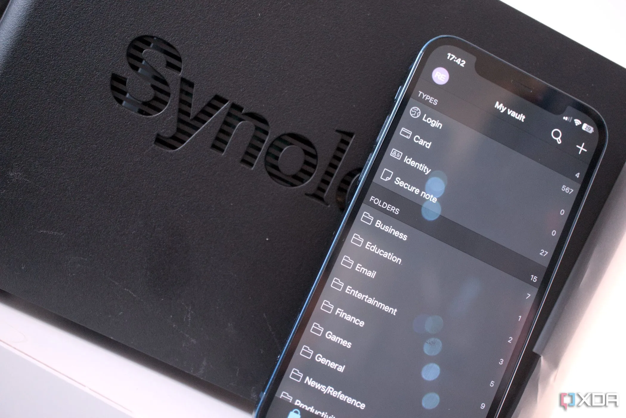 Hướng dẫn tự host Bitwarden trên NAS Synology để quản lý mật khẩu an toàn tại nhà