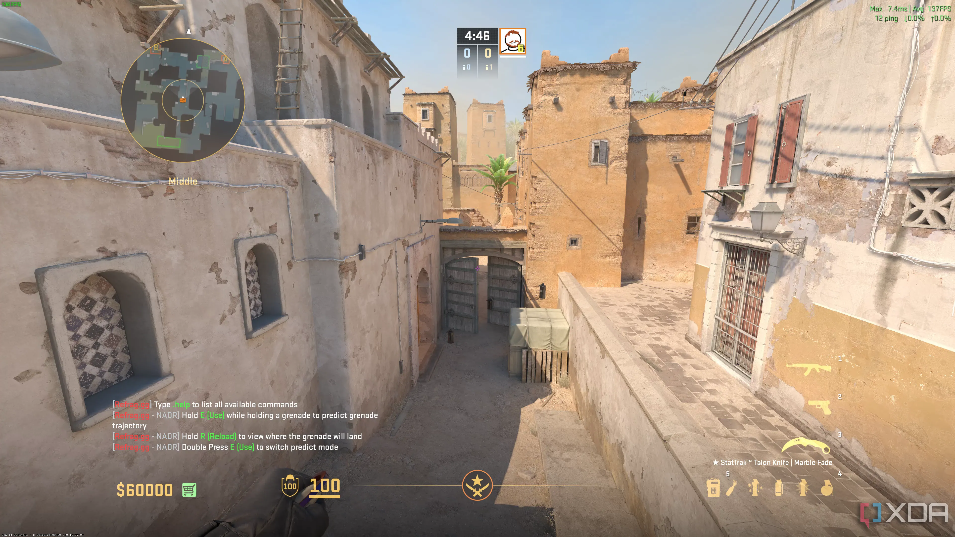 Khung cảnh con hẻm trên bản đồ Dust II trong Counter-Strike 2, minh họa tầm quan trọng của việc học bản đồ