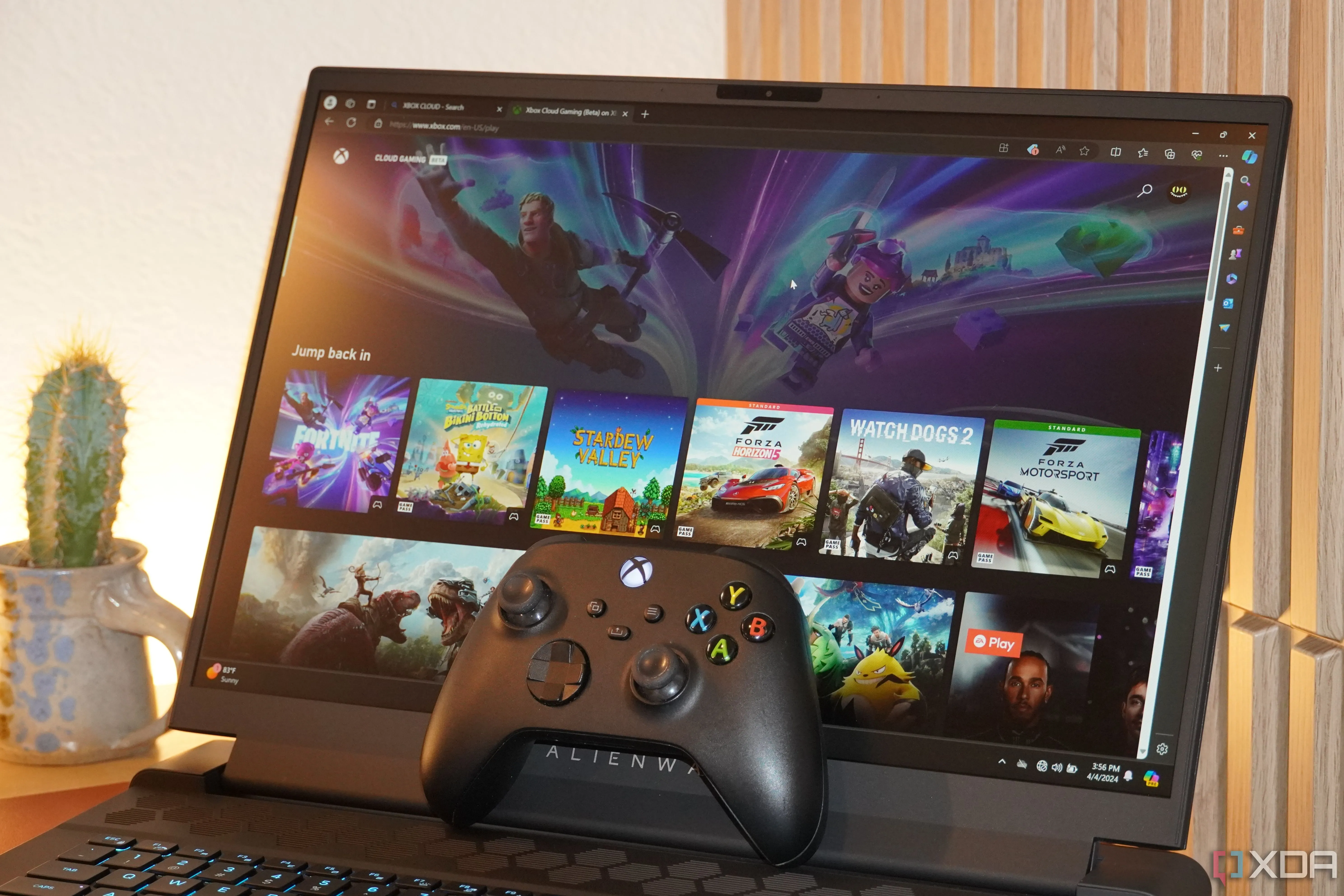 Laptop Alienware đang chơi game trên Xbox Cloud Gaming