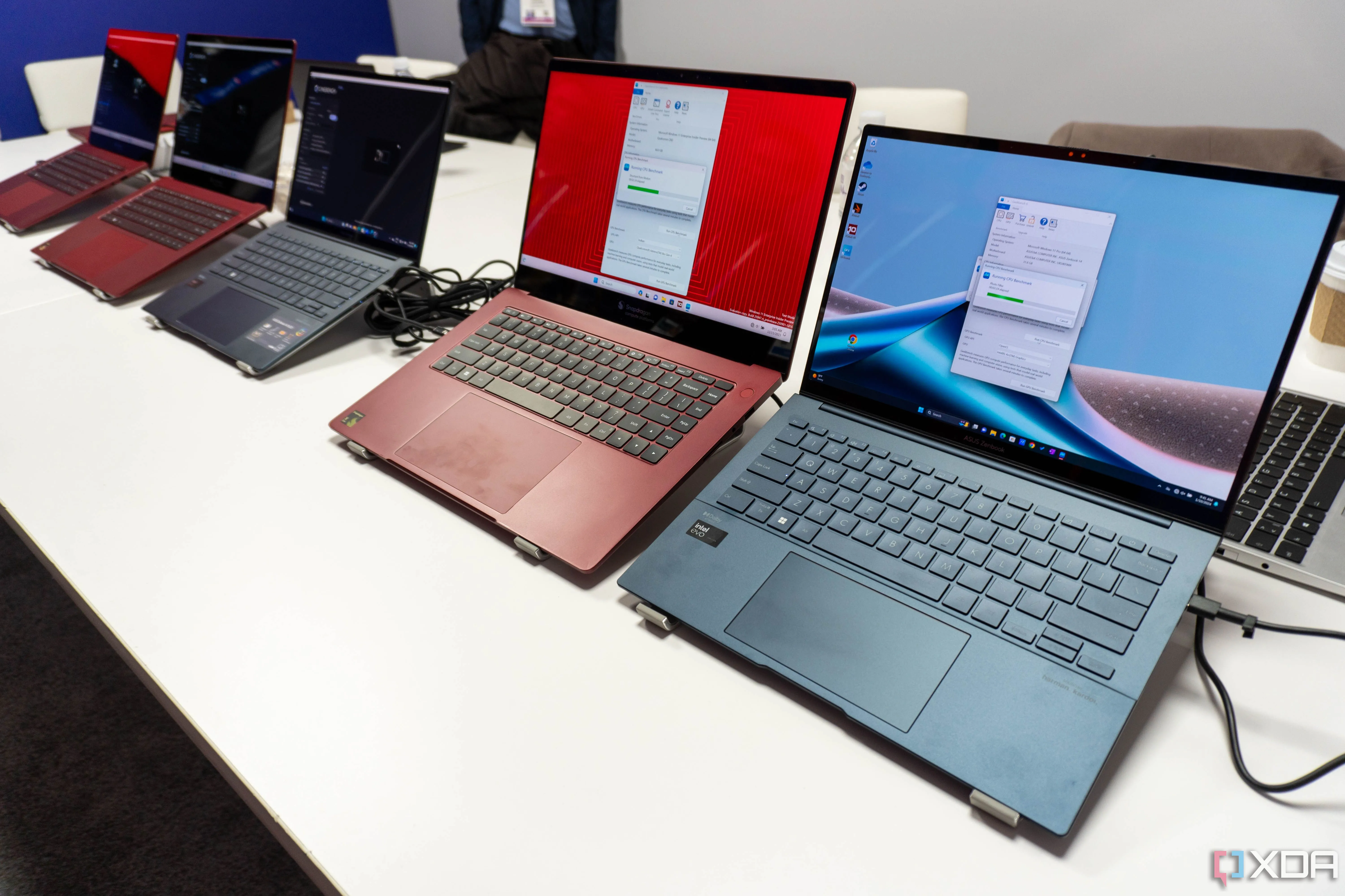 Laptop Asus Zenbook 14 với chip Qualcomm Snapdragon X Elite, đại diện cho kỷ nguyên Windows trên Arm.