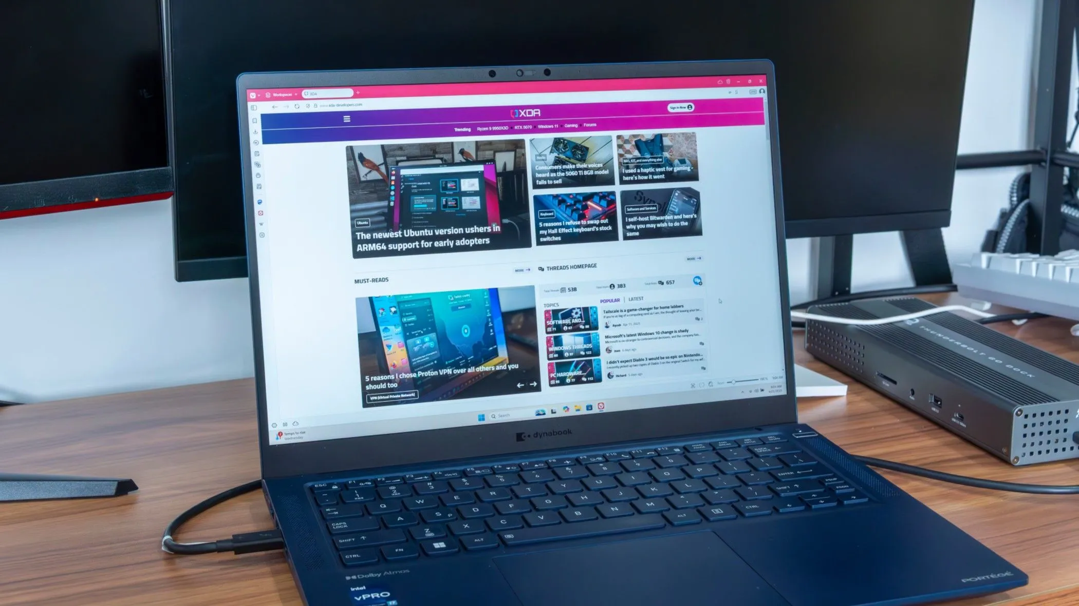 Laptop chạy Windows 11 với các tính năng mới được cập nhật trong chương trình Insider