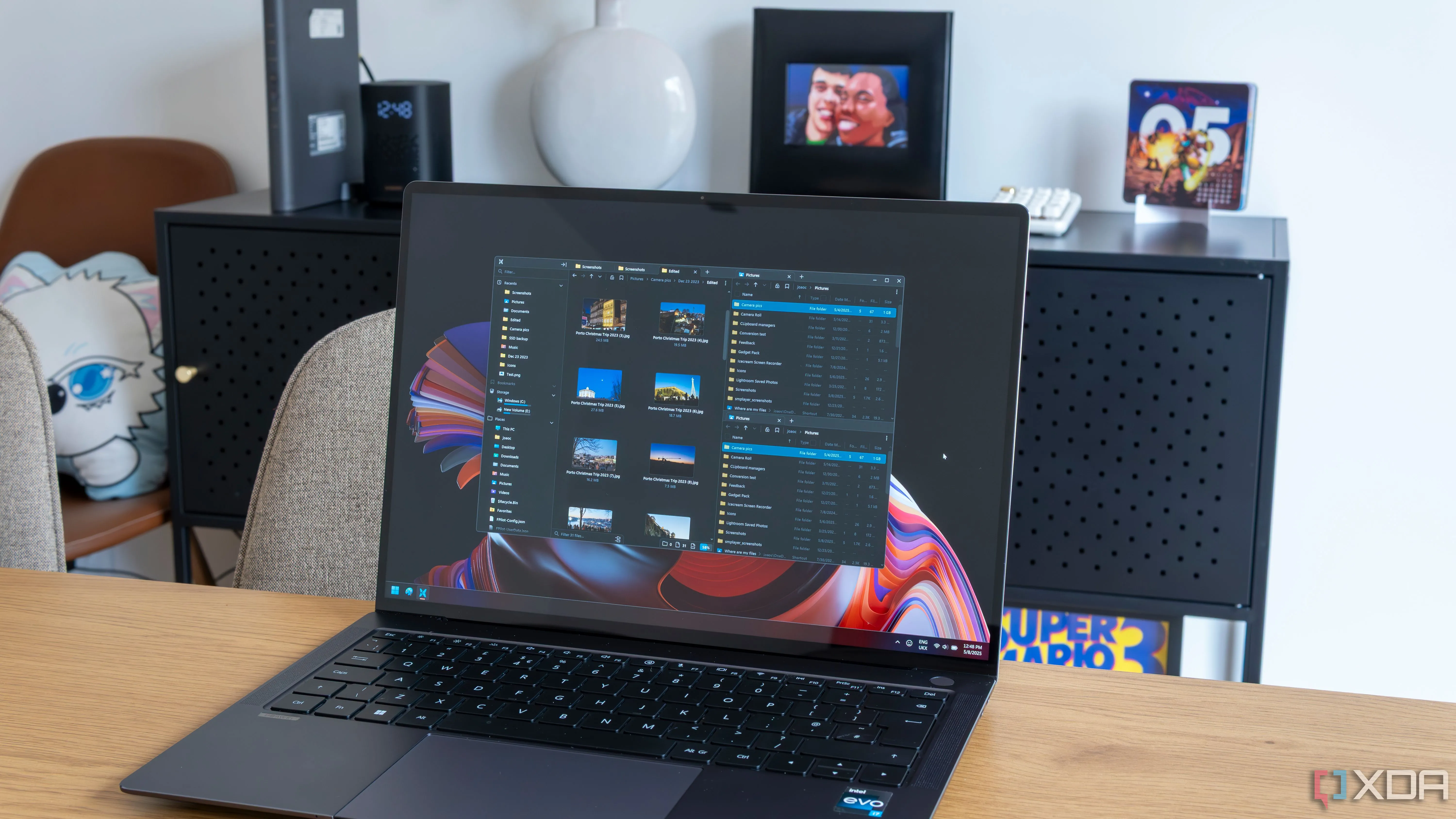 Laptop Windows 11 đang chạy File Pilot, một trình quản lý file thế hệ mới